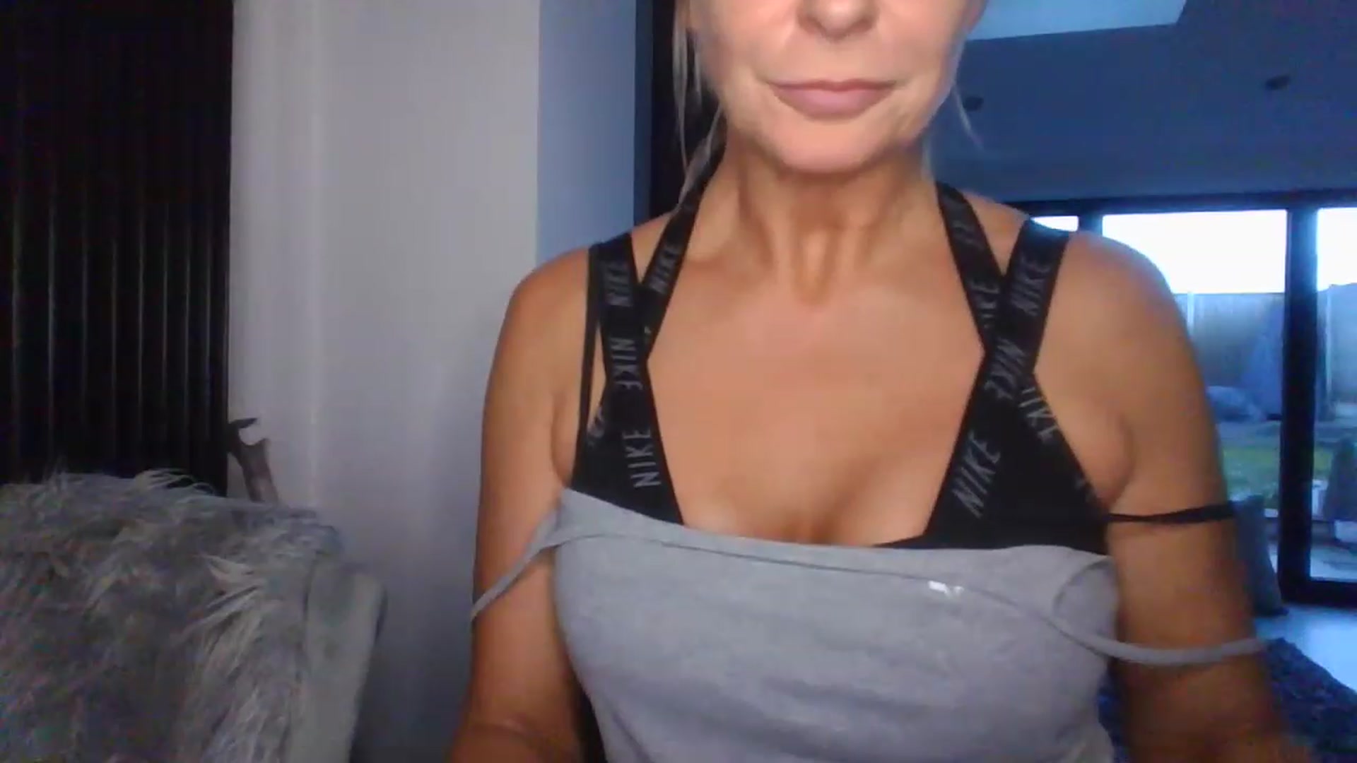 Gallery image thumbnail from Klo35's myfreecams stream on, 07/11/2023, 20:38 image 16 of 20