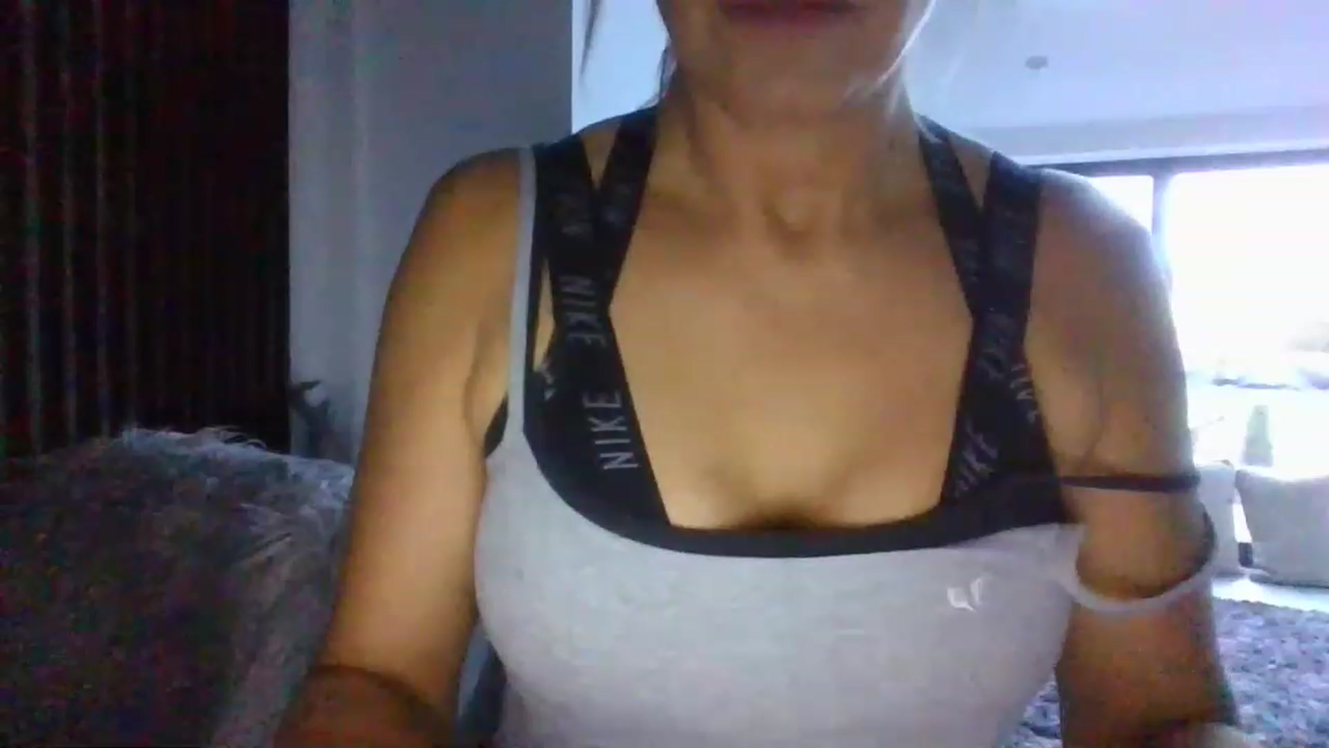 Gallery image thumbnail from Klo35's myfreecams stream on, 07/11/2023, 20:38 image 4 of 20