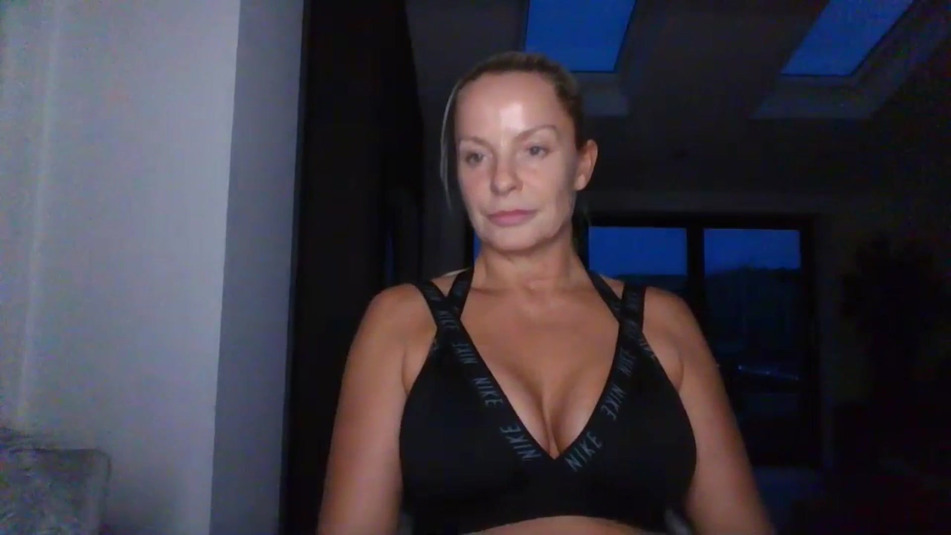 Gallery image thumbnail from Klo35's myfreecams stream on, 07/13/2023, 21:17 image 5 of 20