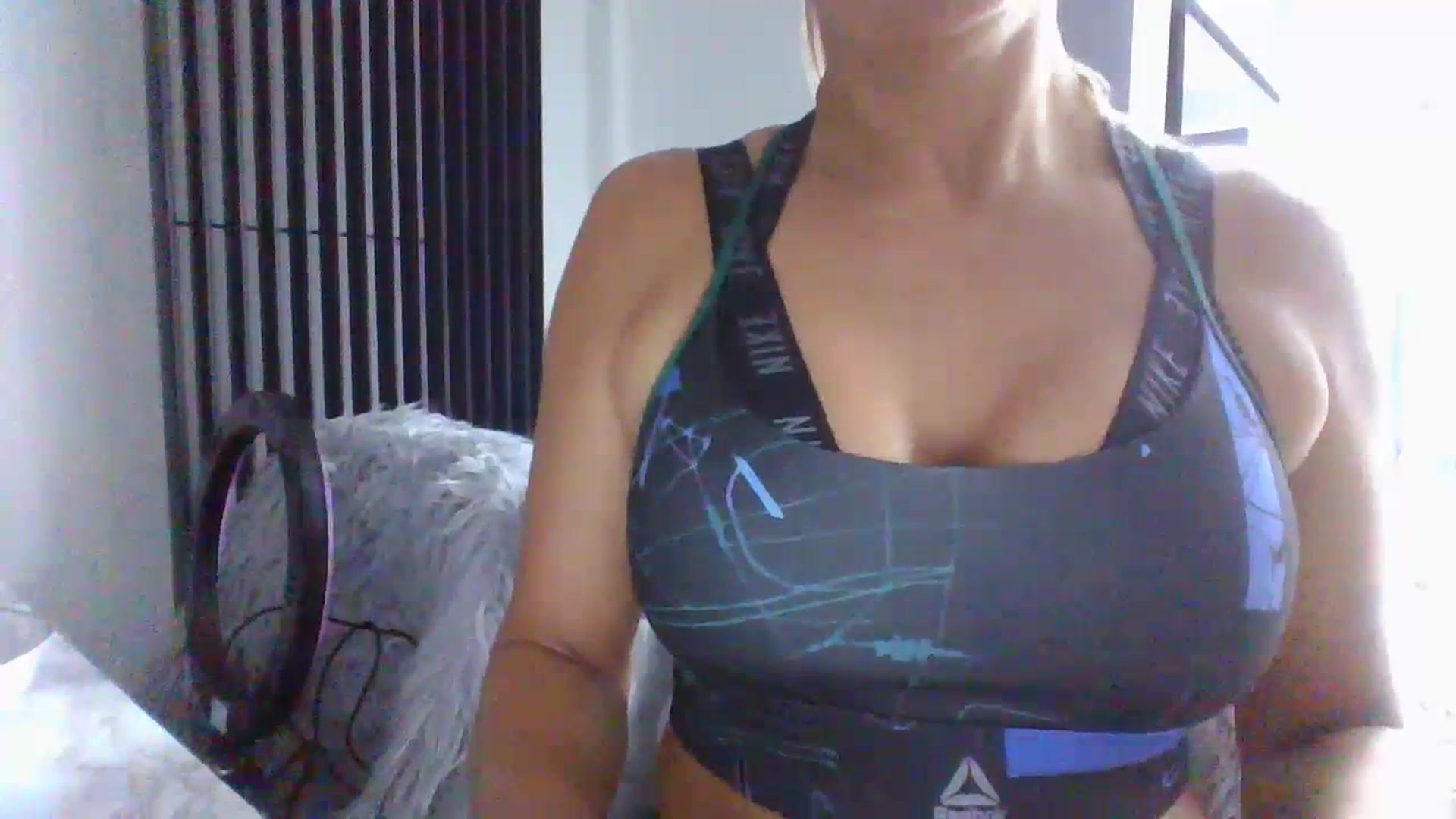 Gallery image thumbnail from Klo35's myfreecams stream on, 07/14/2023, 14:29 image 6 of 20