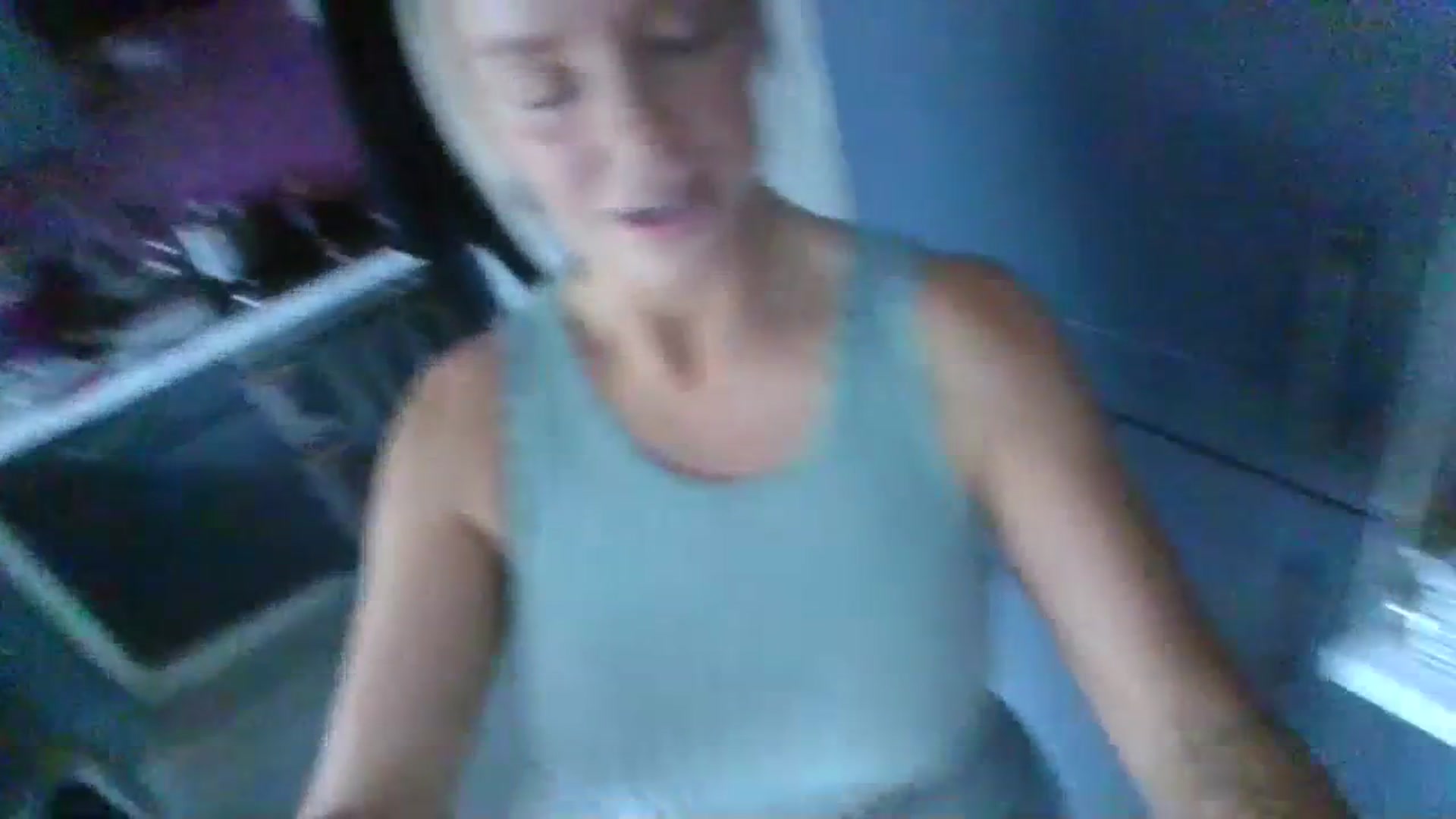 Gallery image thumbnail from Klo35's myfreecams stream on, 07/16/2023, 18:30 image 15 of 20