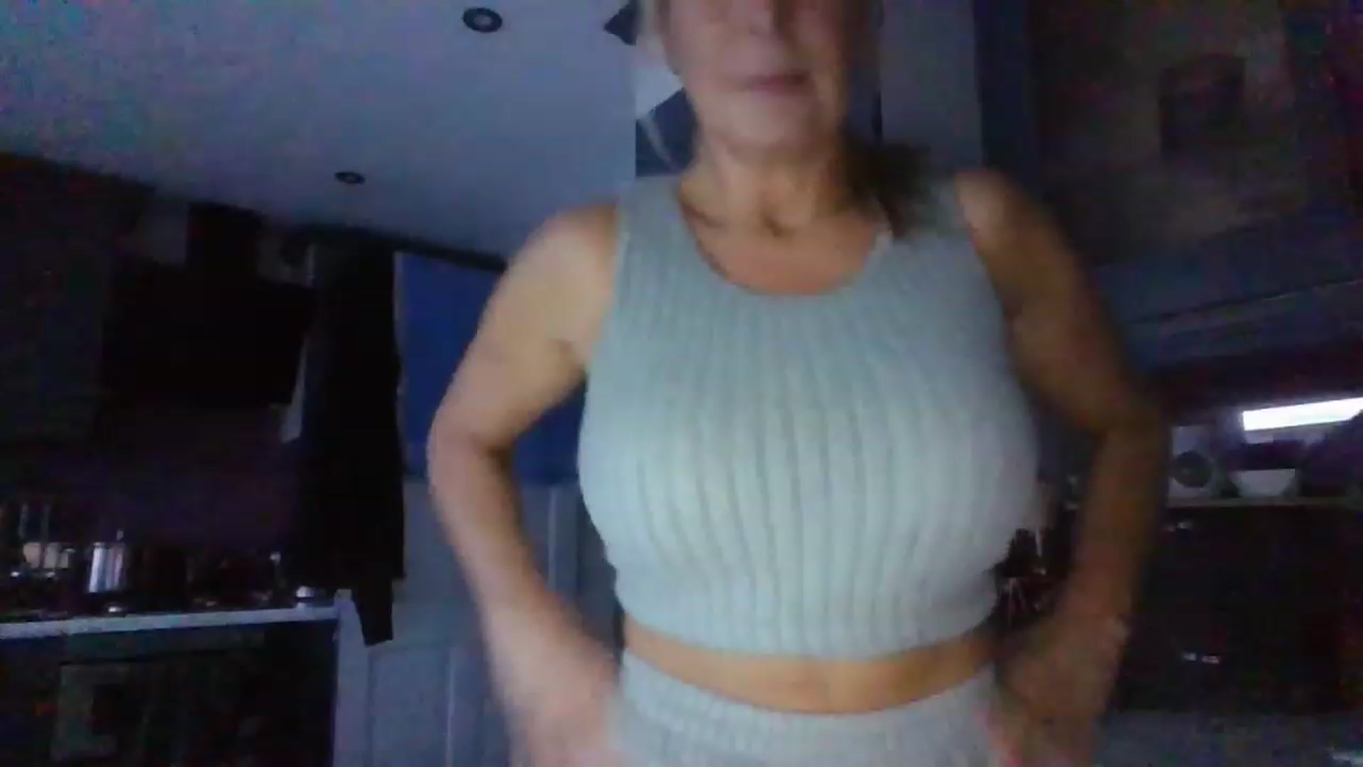 Gallery image thumbnail from Klo35's myfreecams stream on, 07/16/2023, 20:25 image 2 of 20