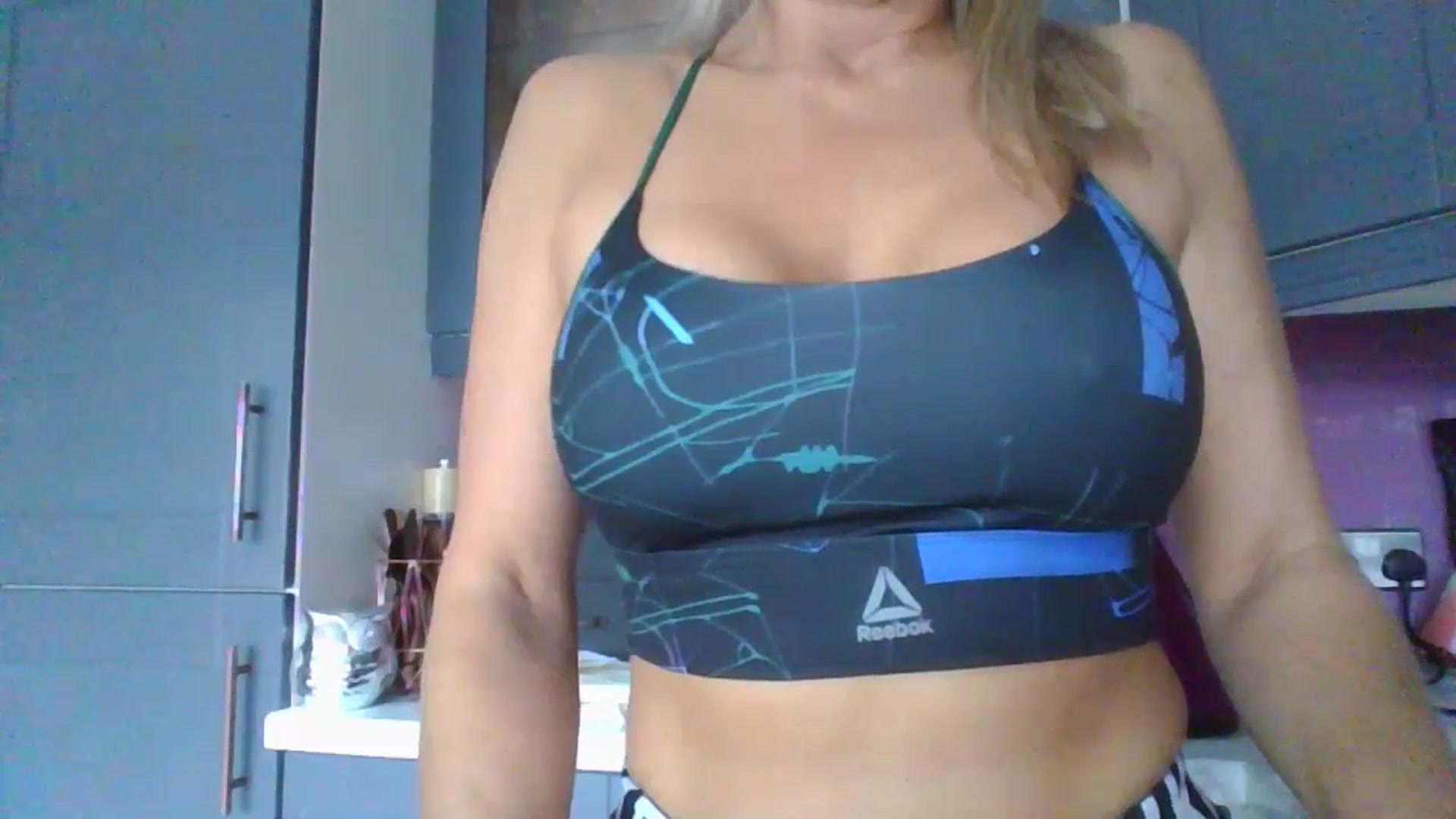 Gallery image thumbnail from Klo35's myfreecams stream on, 07/17/2023, 12:04 image 4 of 20