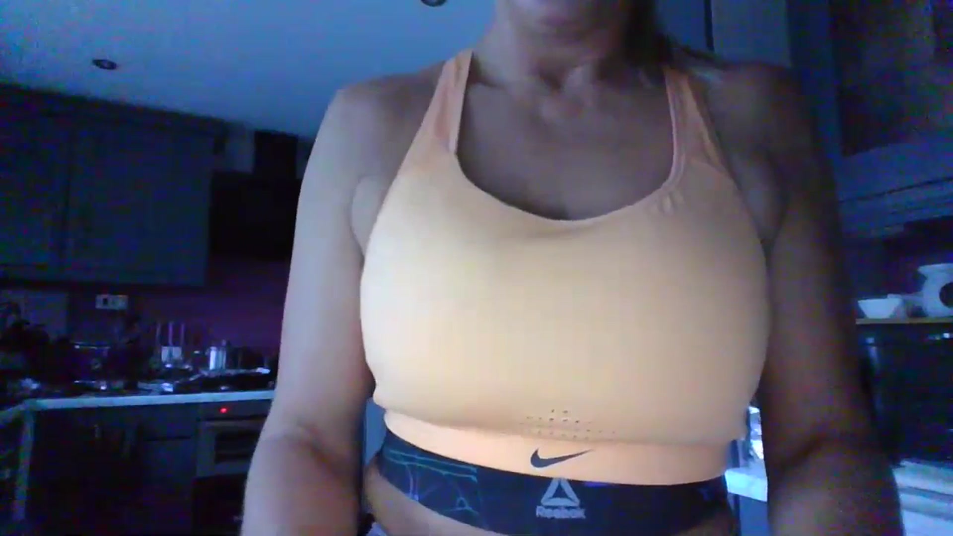 Gallery image thumbnail from Klo35's myfreecams stream on, 07/17/2023, 19:41 image 3 of 20