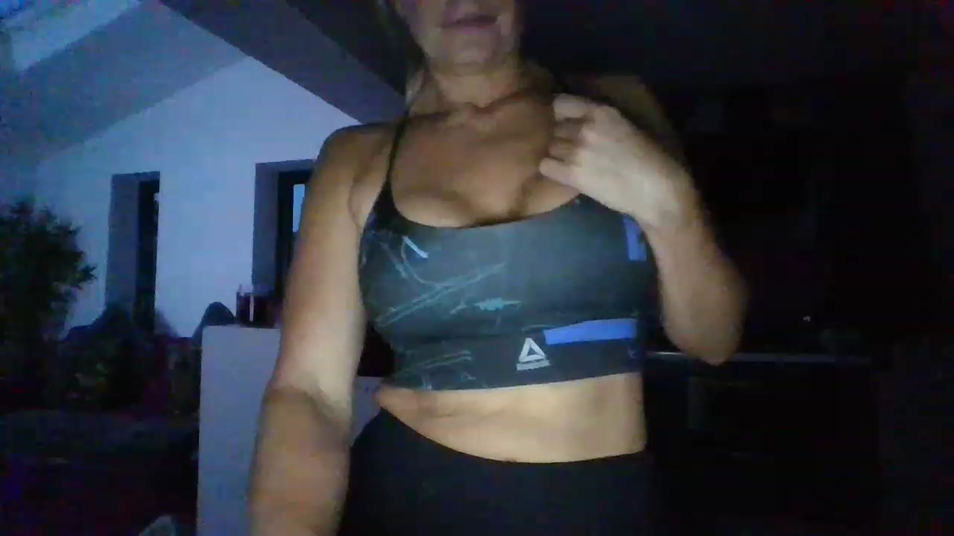 Gallery image thumbnail from Klo35's myfreecams stream on, 07/17/2023, 21:32 image 8 of 20