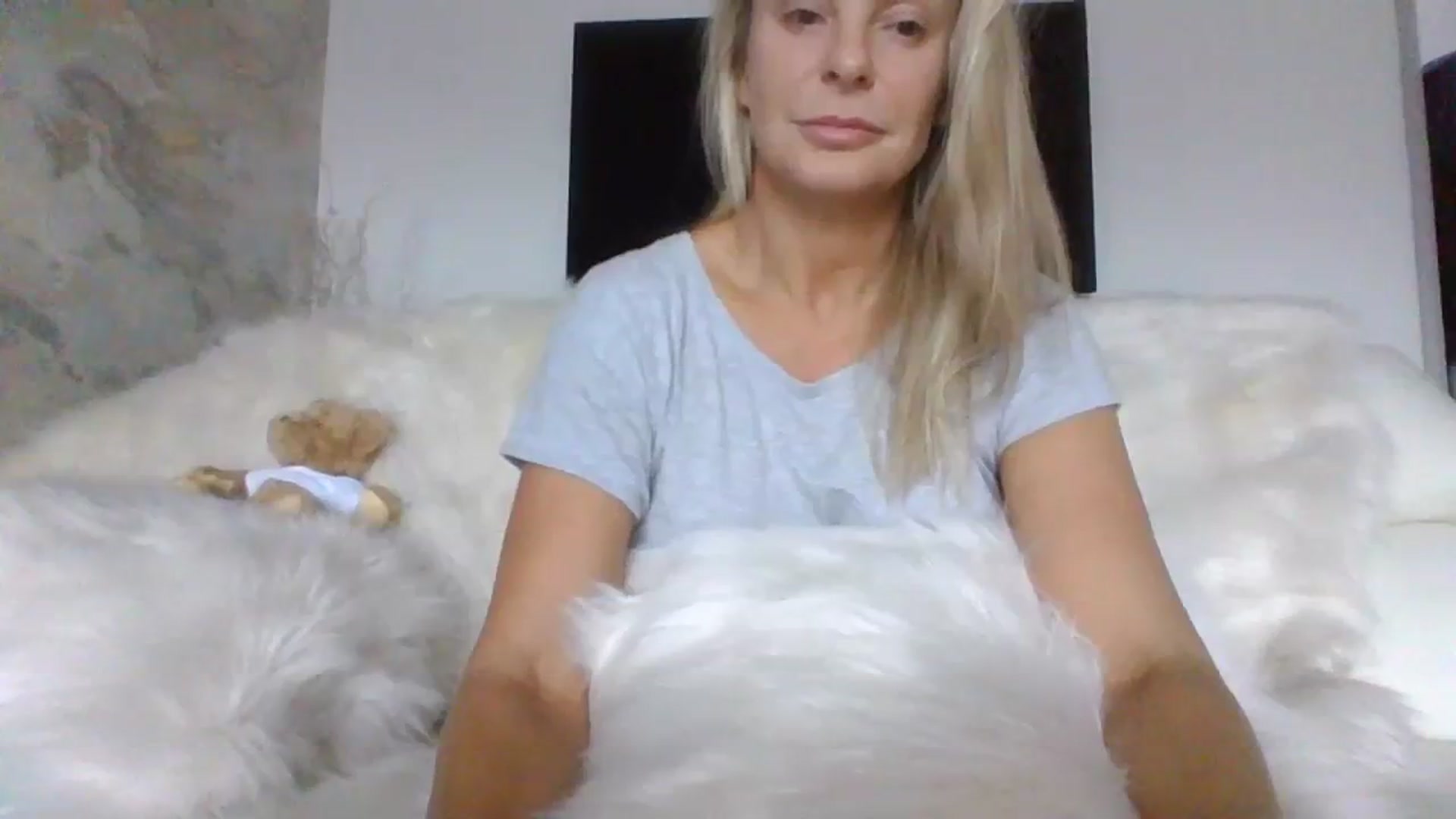 Gallery image thumbnail from Klo35's myfreecams stream on, 07/23/2023, 06:53 image 4 of 20
