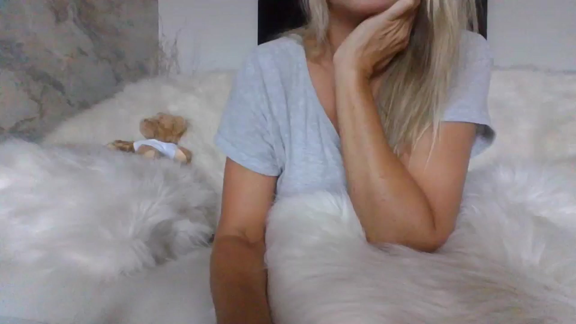 Gallery image thumbnail from Klo35's myfreecams stream on, 07/23/2023, 06:53 image 13 of 20