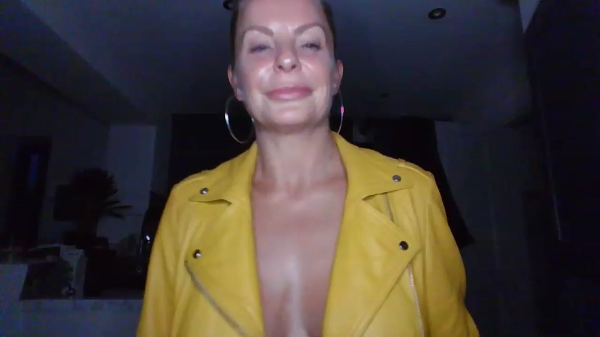 Gallery image thumbnail from Klo35's myfreecams stream on, 07/23/2023, 20:38 image 14 of 20