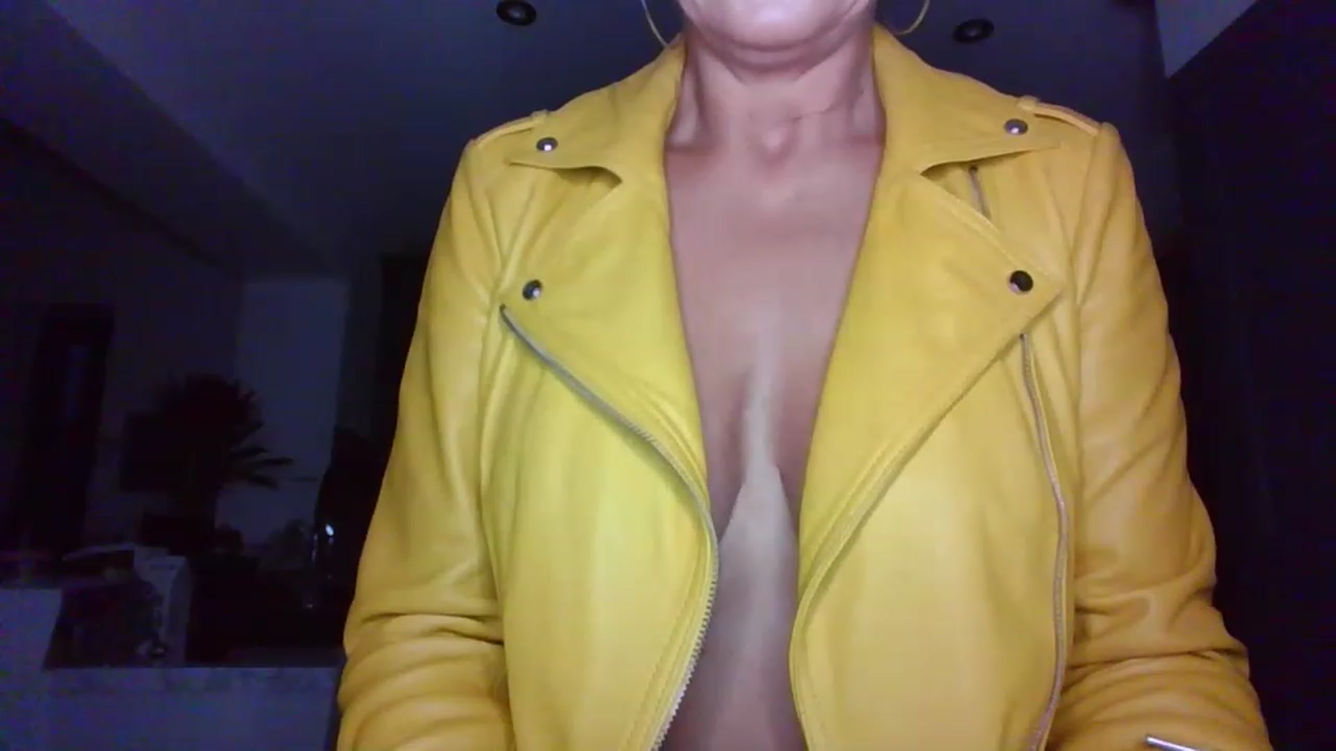 Gallery image thumbnail from Klo35's myfreecams stream on, 07/23/2023, 20:38 image 20 of 20