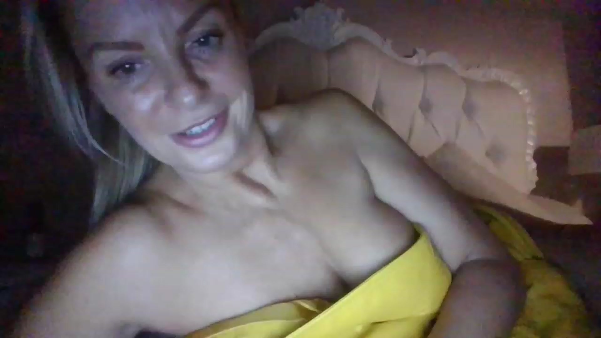 Gallery image thumbnail from Klo35's myfreecams stream on, 07/24/2023, 01:47 image 15 of 20