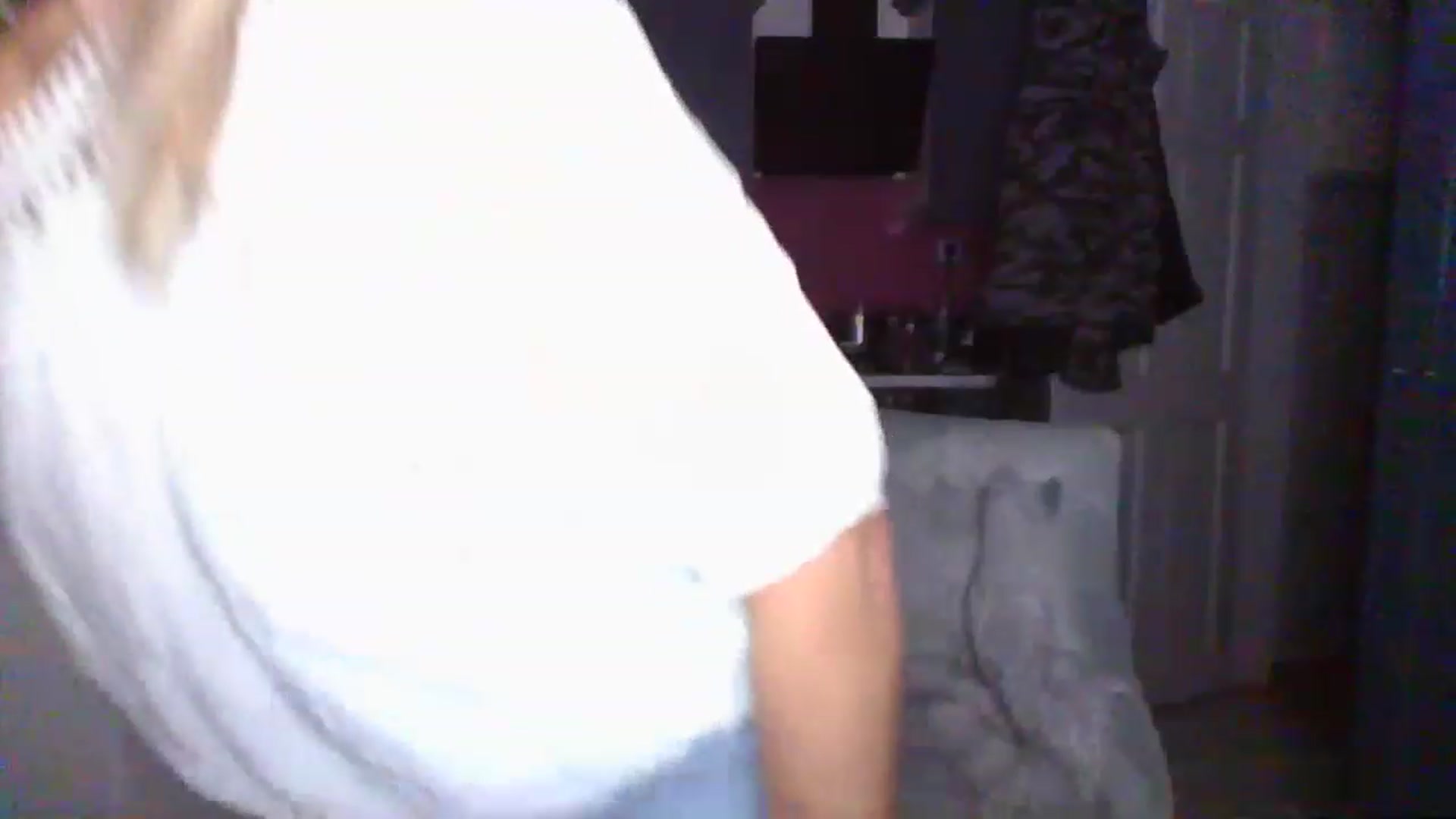 Gallery image thumbnail from Klo35's myfreecams stream on, 07/24/2023, 22:16 image 10 of 20
