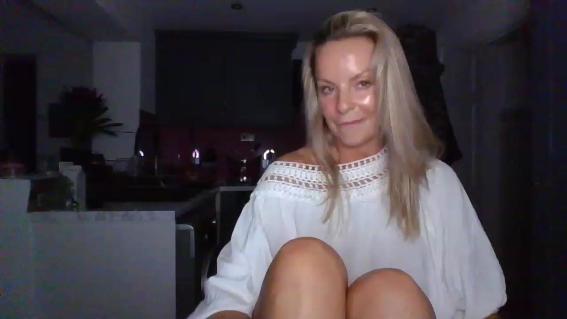 Gallery image thumbnail from Klo35's myfreecams stream on, 07/24/2023, 22:16 image 15 of 20