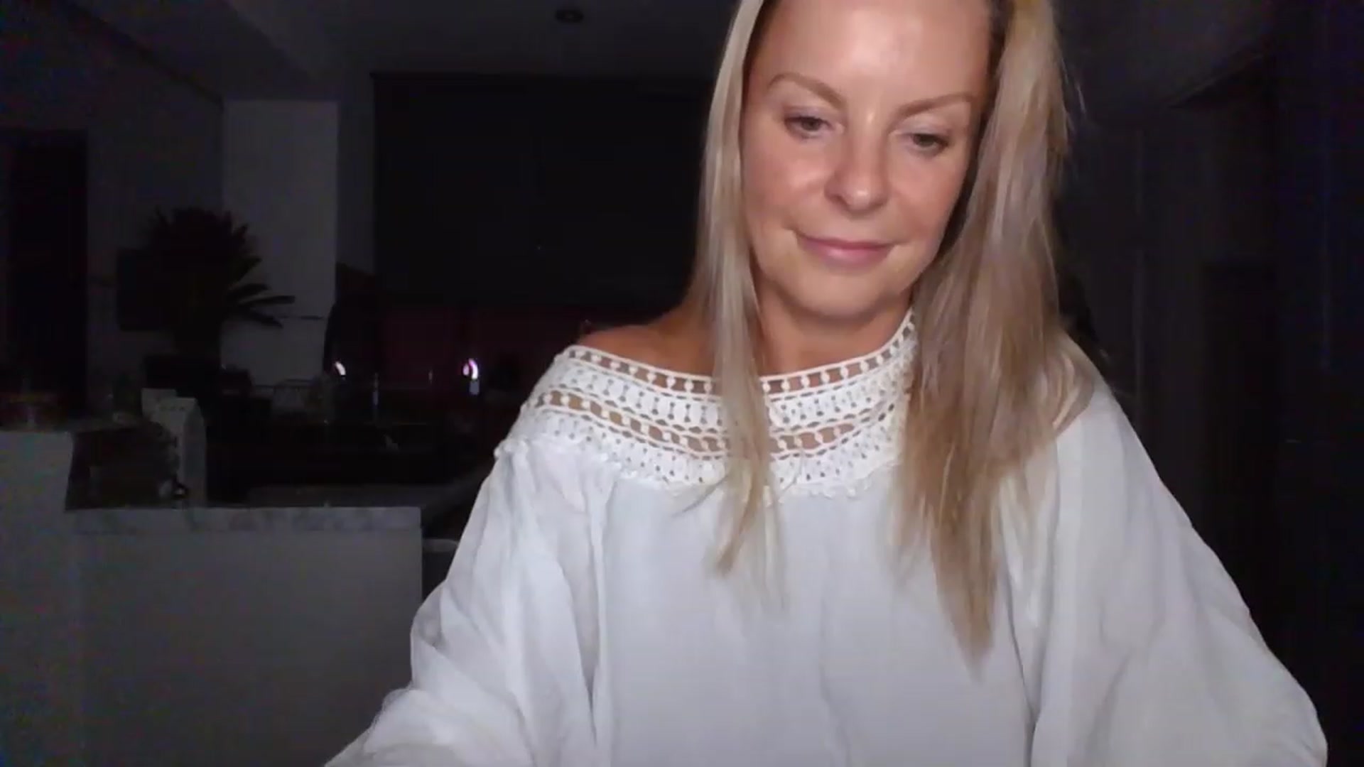 Gallery image thumbnail from Klo35's myfreecams stream on, 07/24/2023, 22:16 image 17 of 20