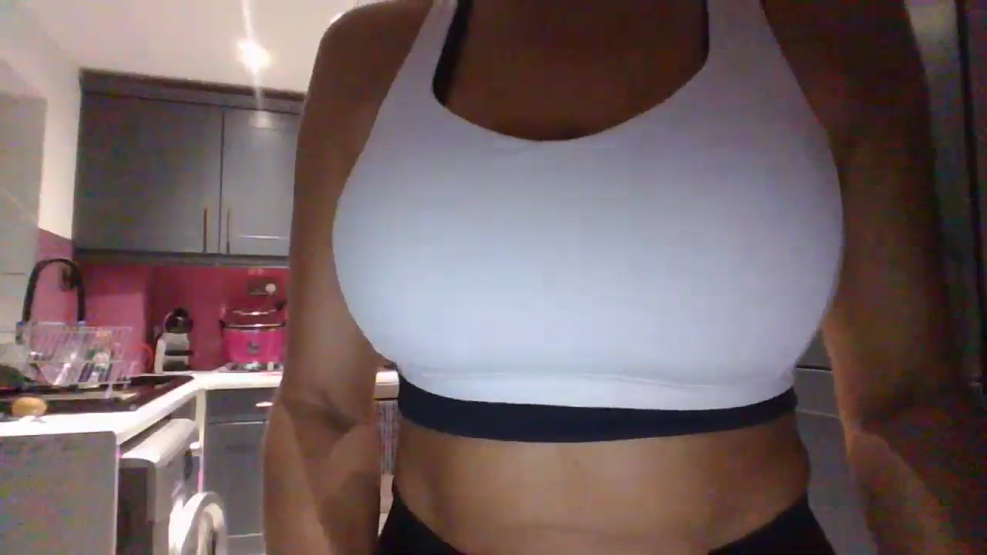Gallery image thumbnail from Klo35's myfreecams stream on, 07/26/2023, 20:04 image 19 of 20