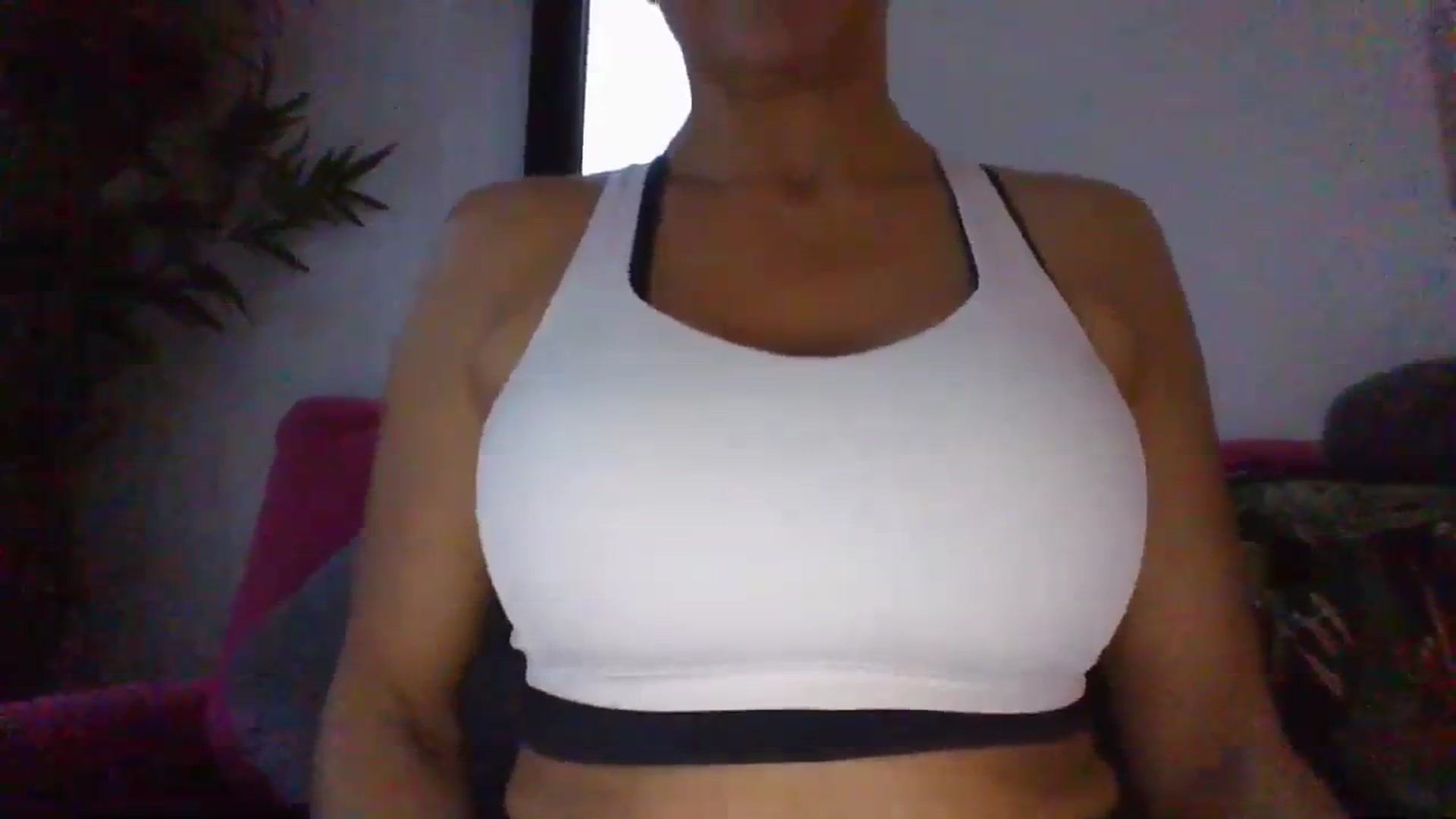 Gallery image thumbnail from Klo35's myfreecams stream on, 07/26/2023, 20:04 image 7 of 20
