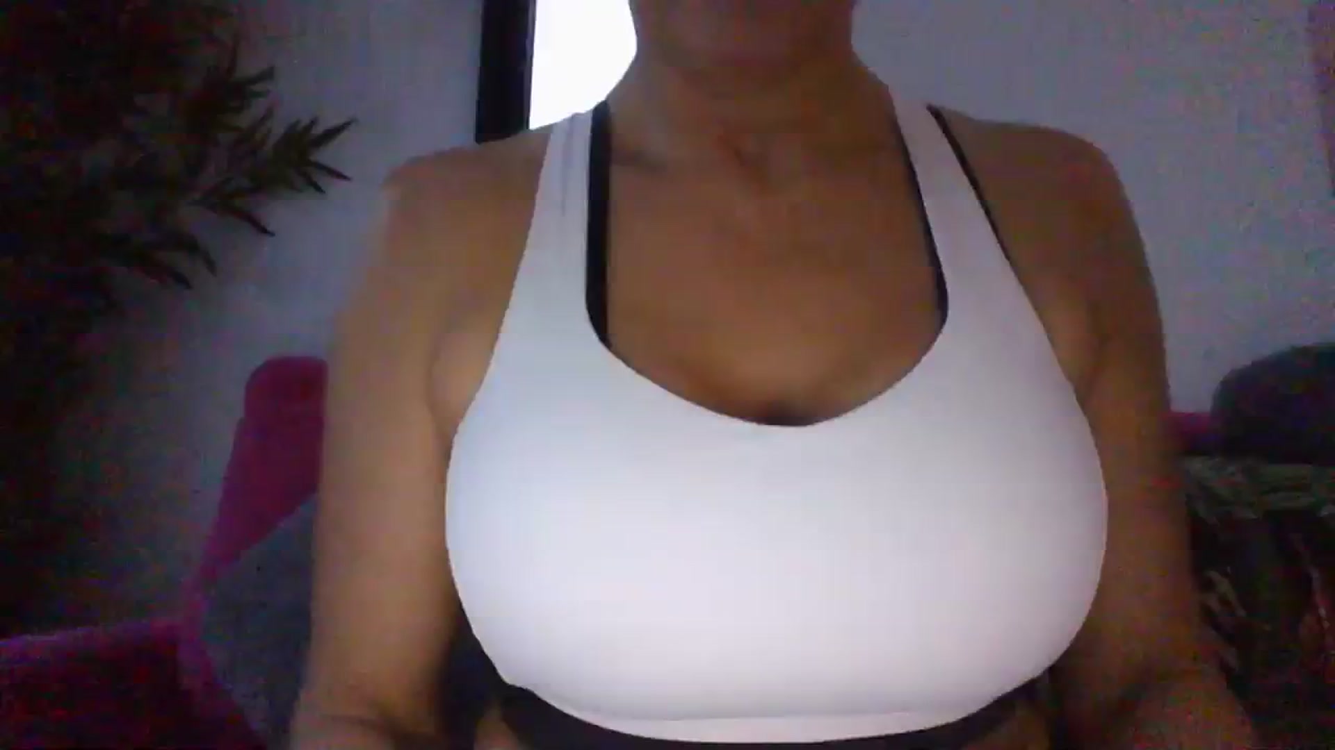 Gallery image thumbnail from Klo35's myfreecams stream on, 07/26/2023, 20:04 image 1 of 20