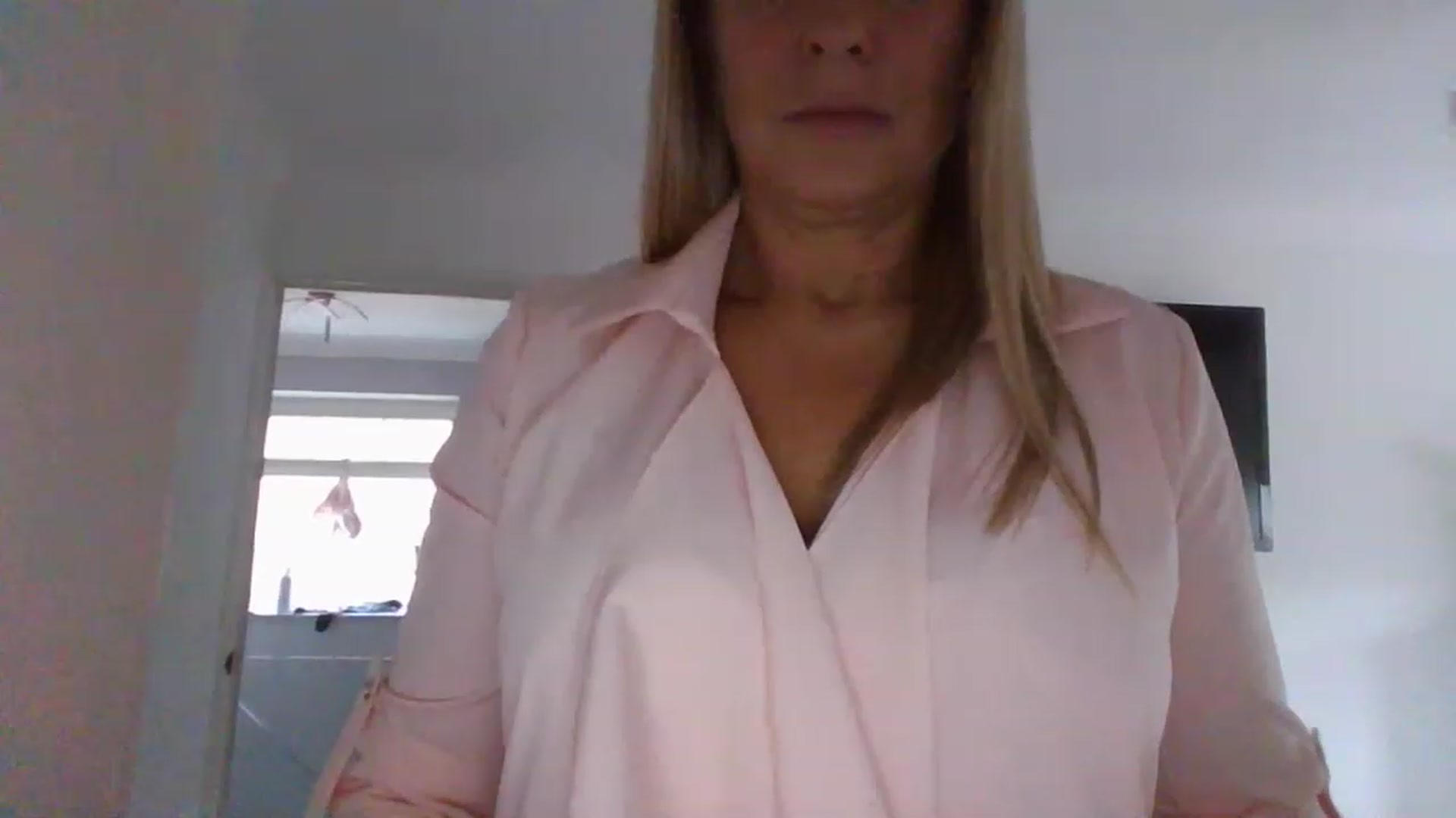 Gallery image thumbnail from Klo35's myfreecams stream on, 07/27/2023, 13:46 image 13 of 20