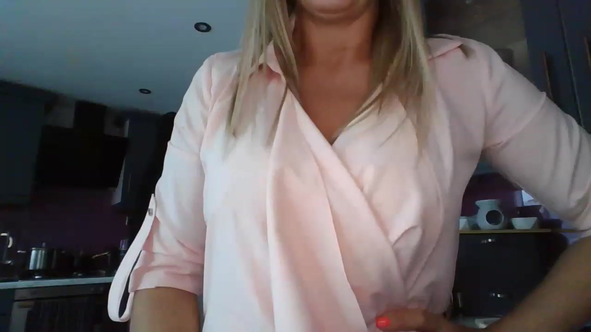Gallery image thumbnail from Klo35's myfreecams stream on, 07/27/2023, 14:09 image 11 of 20