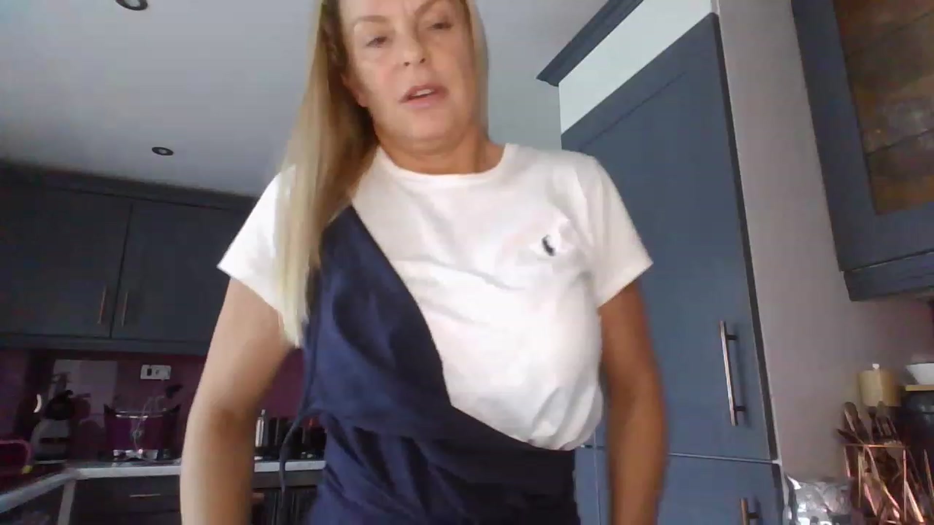 Gallery image thumbnail from Klo35's myfreecams stream on, 07/27/2023, 17:28 image 3 of 20