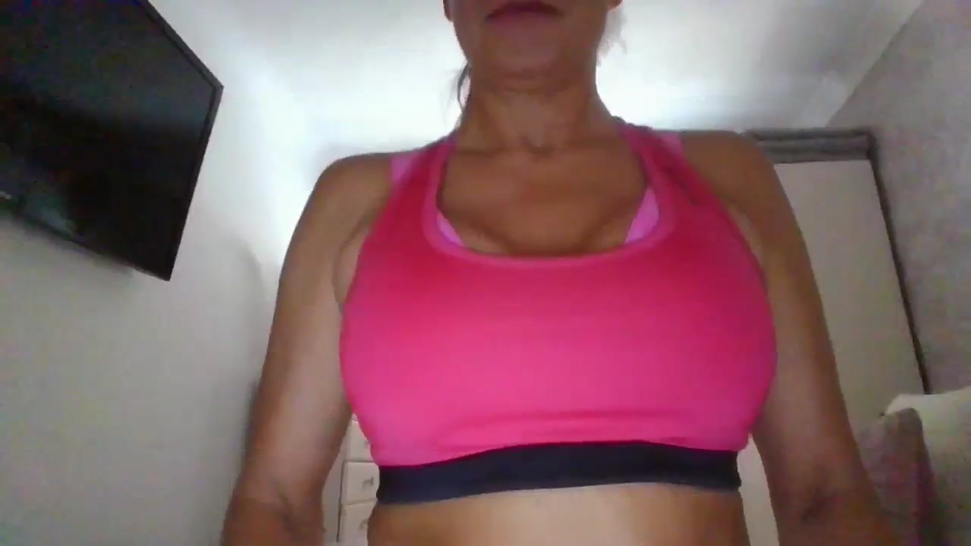 Gallery image thumbnail from Klo35's myfreecams stream on, 08/04/2023, 11:03 image 19 of 20
