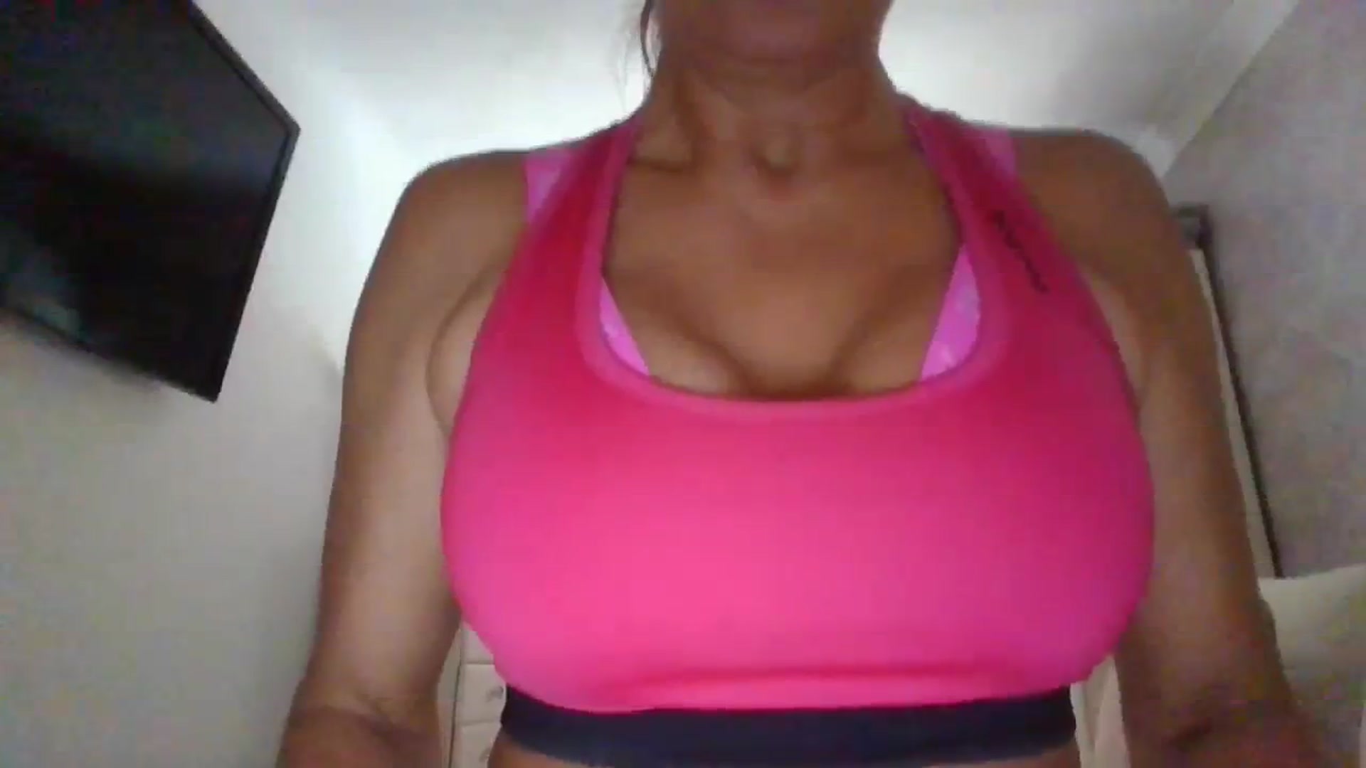 Gallery image thumbnail from Klo35's myfreecams stream on, 08/04/2023, 11:03 image 18 of 20
