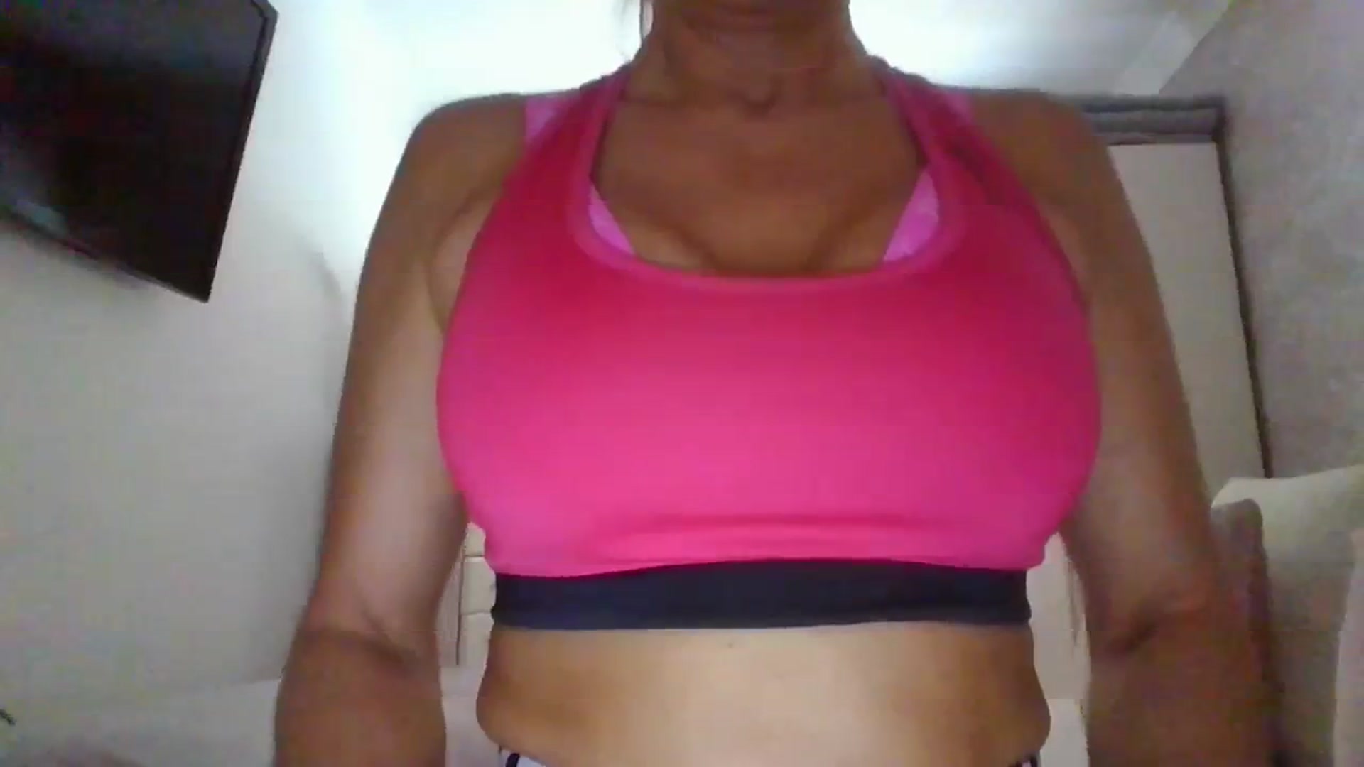 Gallery image thumbnail from Klo35's myfreecams stream on, 08/04/2023, 11:03 image 9 of 20