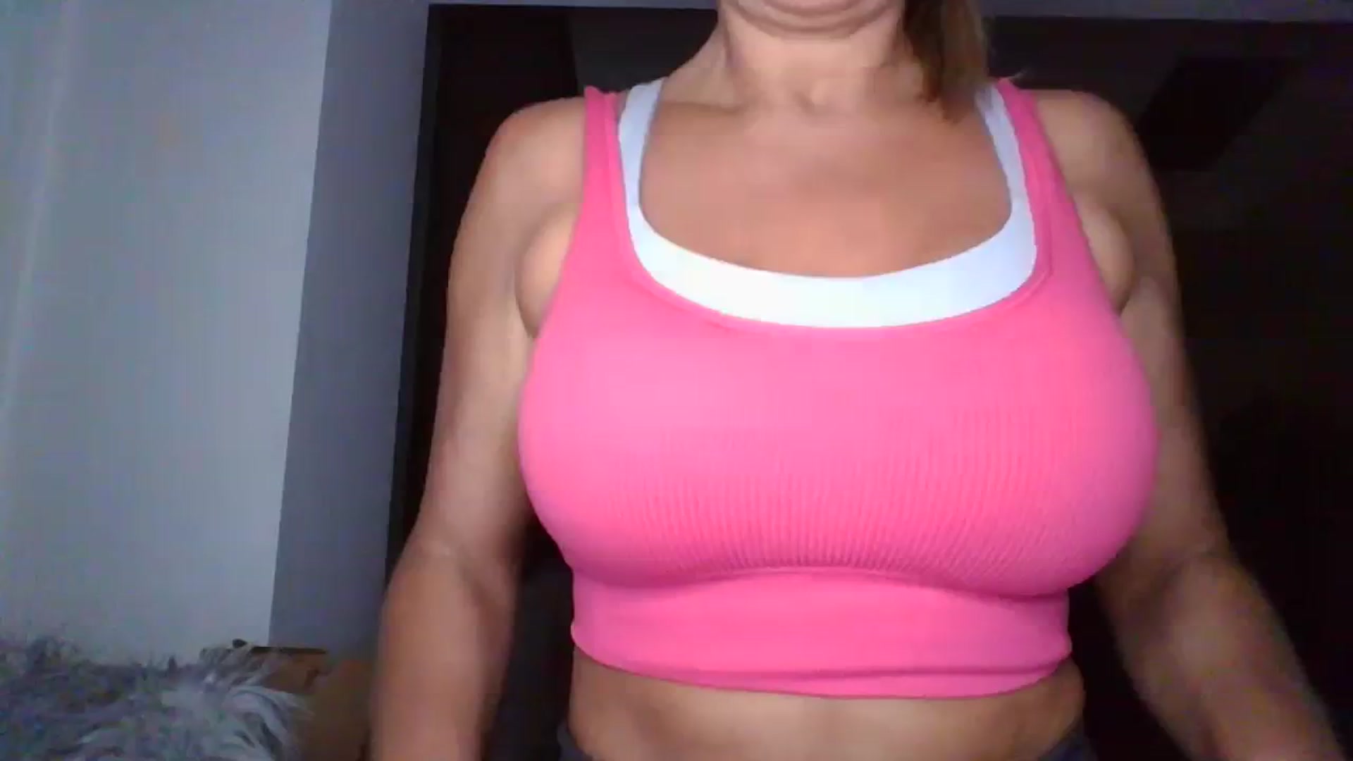 Gallery image thumbnail from Klo35's myfreecams stream on, 08/10/2023, 21:09 image 14 of 20