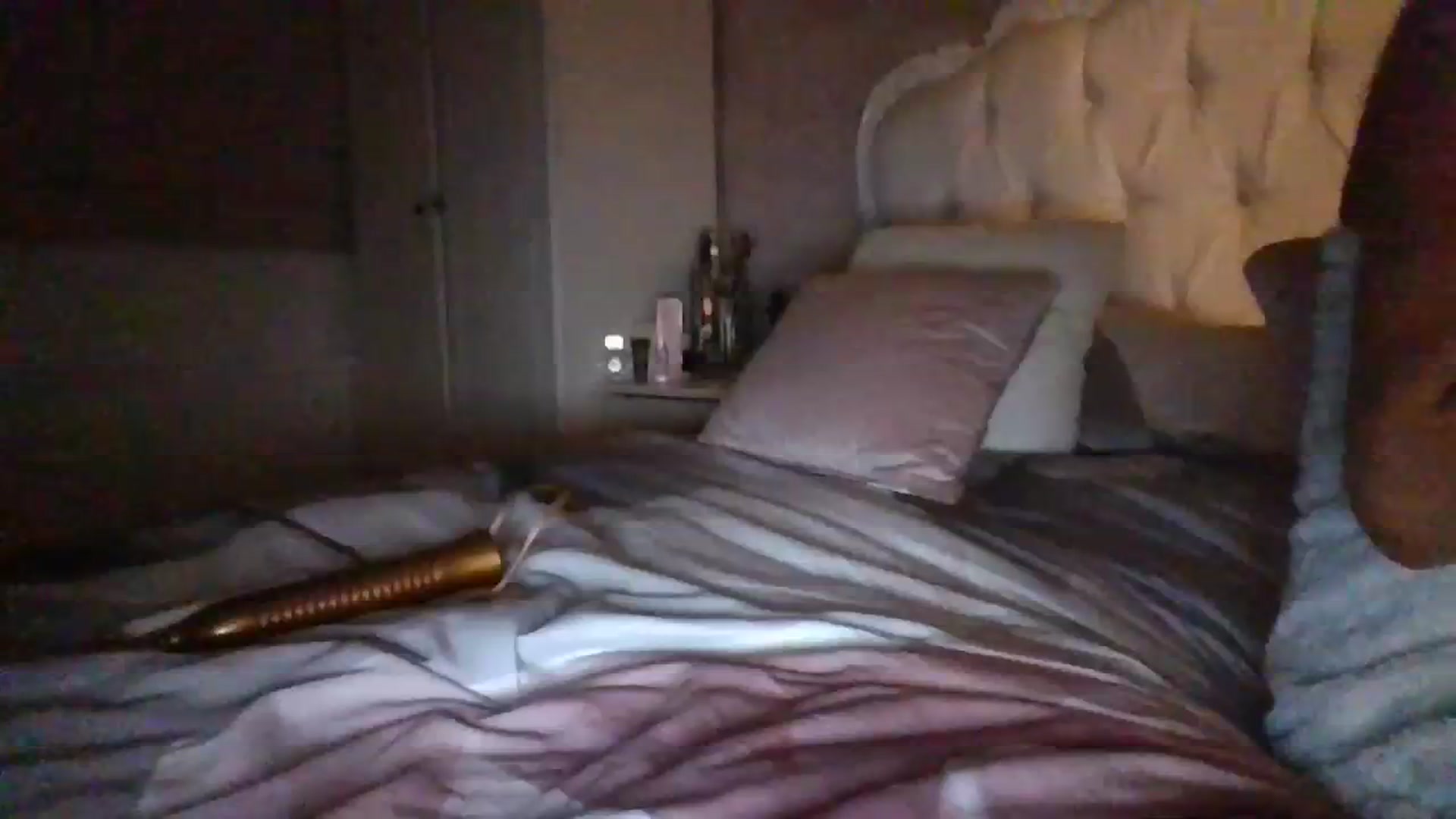 Gallery image thumbnail from Klo35's myfreecams stream on, 08/11/2023, 24:00 image 12 of 20