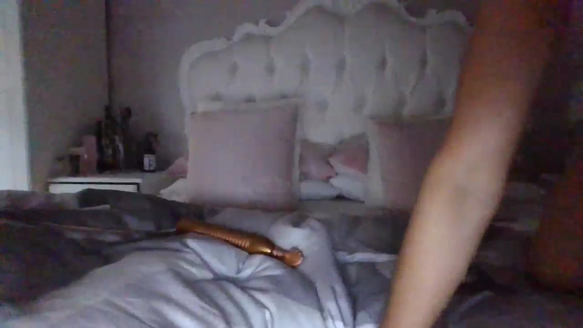 Gallery image thumbnail from Klo35's myfreecams stream on, 08/13/2023, 17:33 image 11 of 20