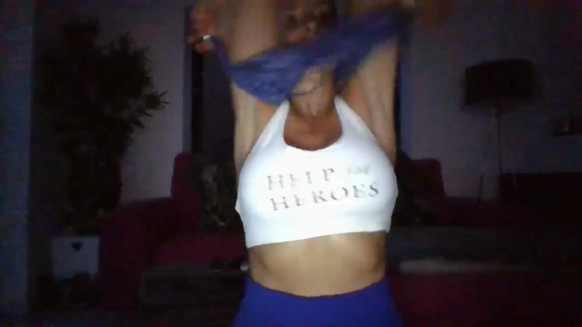 Gallery image thumbnail from Klo35's myfreecams stream on, 08/16/2023, 20:12 image 15 of 20