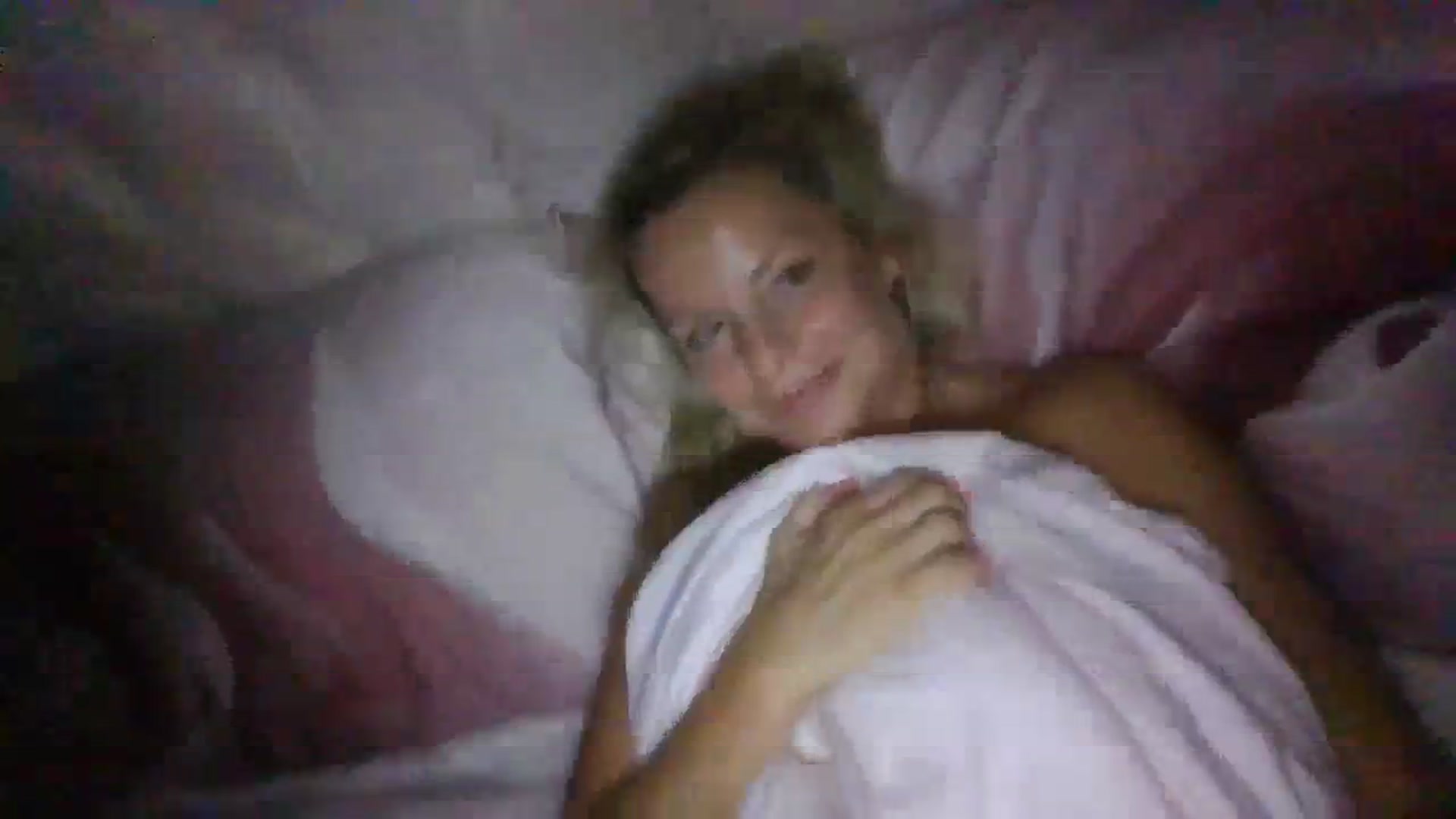 Gallery image thumbnail from Klo35's myfreecams stream on, 08/17/2023, 05:43 image 18 of 20