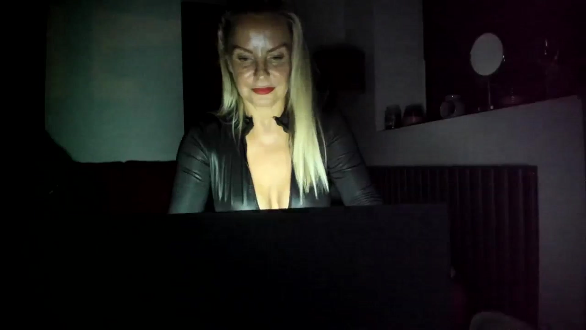 Gallery image thumbnail from Klo35's myfreecams stream on, 08/17/2023, 22:46 image 20 of 20