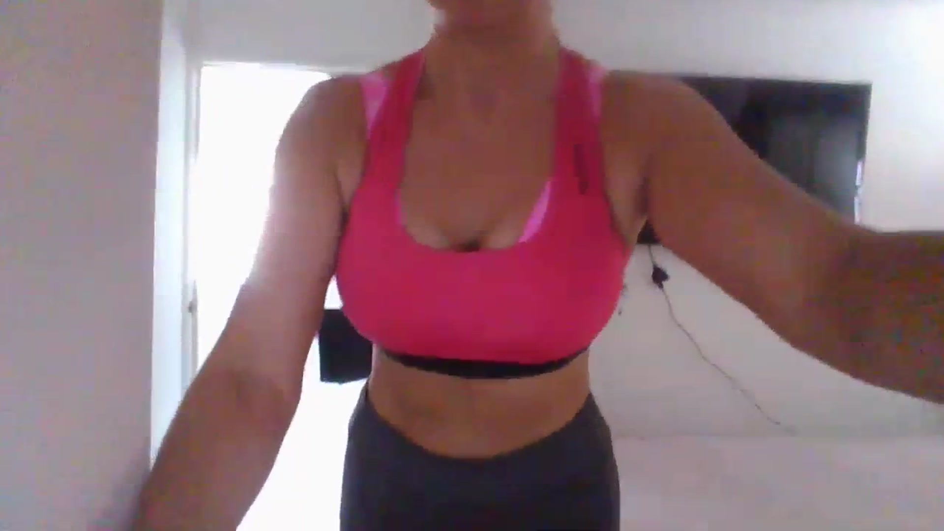 Gallery image thumbnail from Klo35's myfreecams stream on, 08/20/2023, 13:00 image 3 of 20