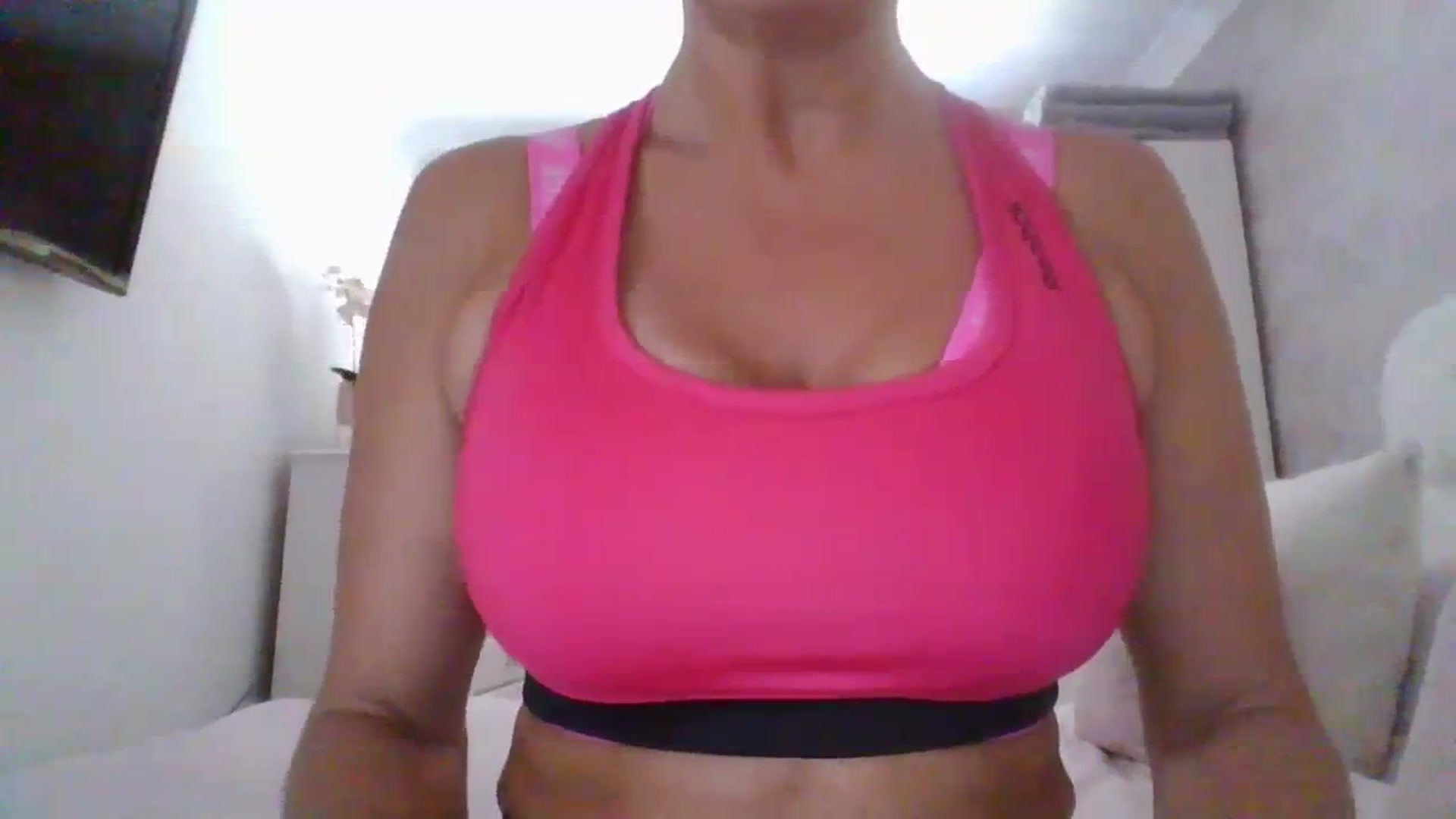 Gallery image thumbnail from Klo35's myfreecams stream on, 08/20/2023, 13:00 image 8 of 20