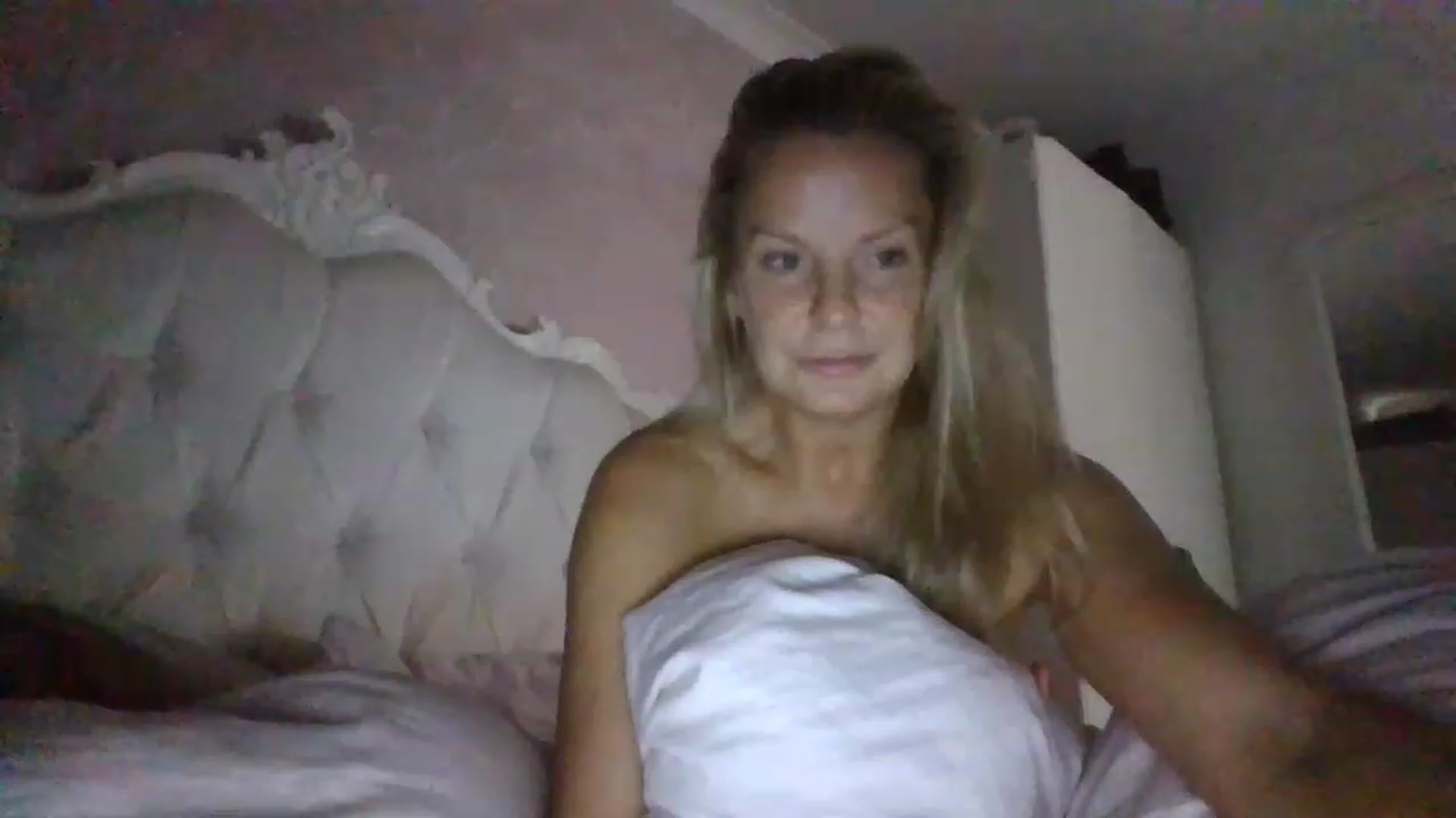 Gallery image thumbnail from Klo35's myfreecams stream on, 08/23/2023, 08:05 image 20 of 20