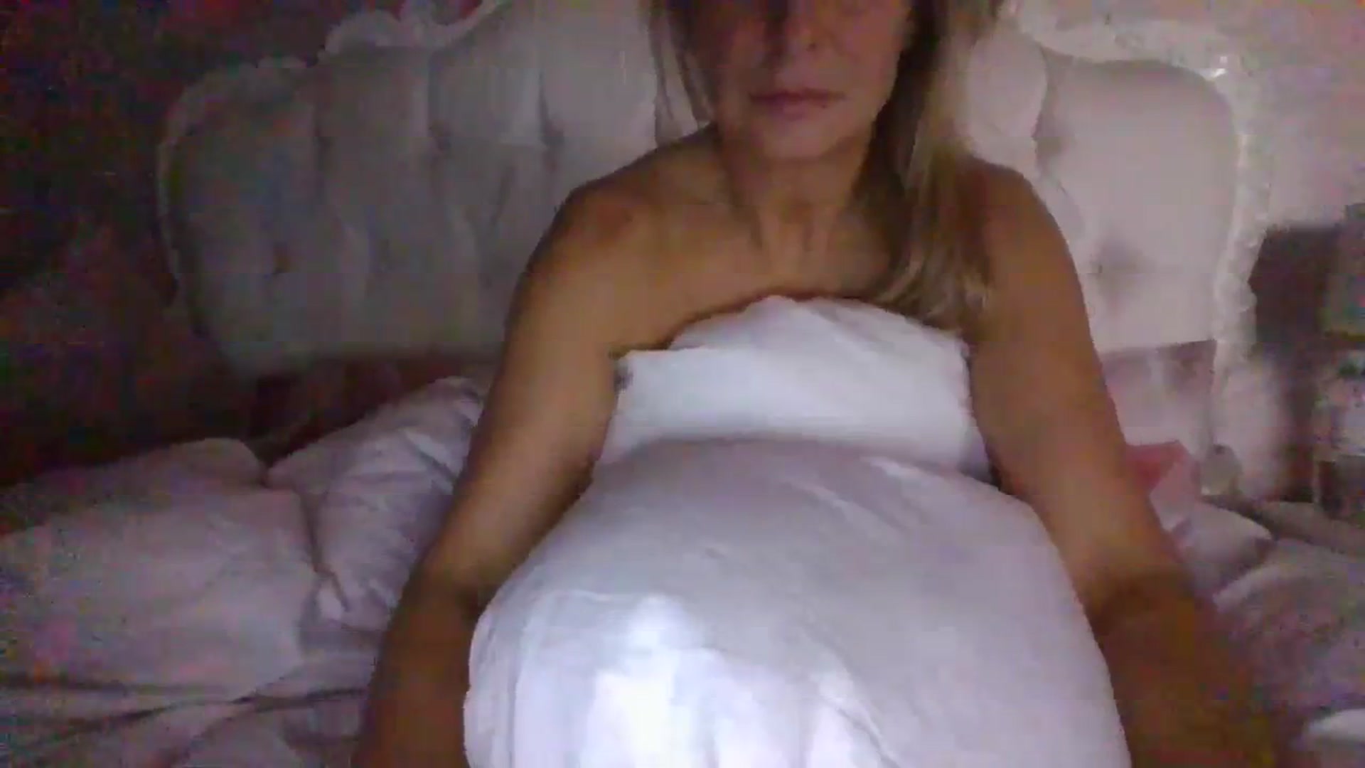 Gallery image thumbnail from Klo35's myfreecams stream on, 08/23/2023, 08:38 image 17 of 20
