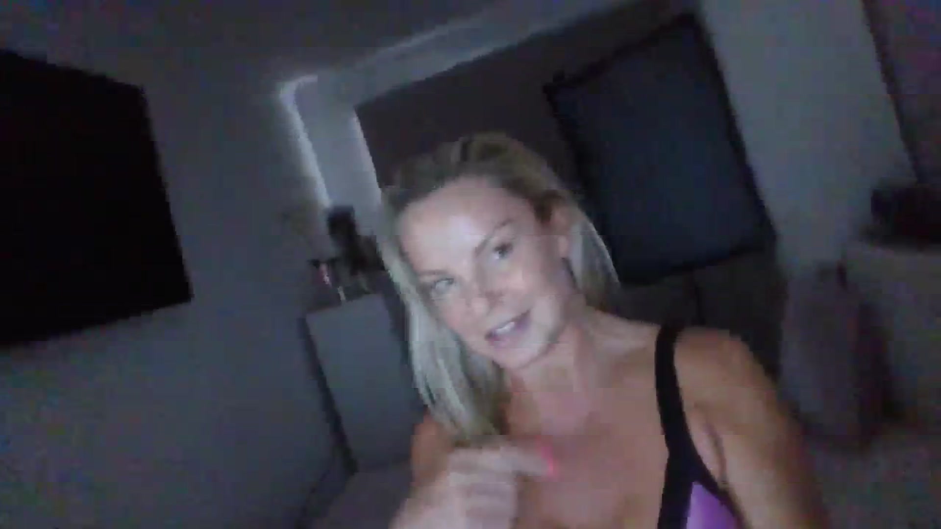 Gallery image thumbnail from Klo35's myfreecams stream on, 08/24/2023, 16:10 image 7 of 20