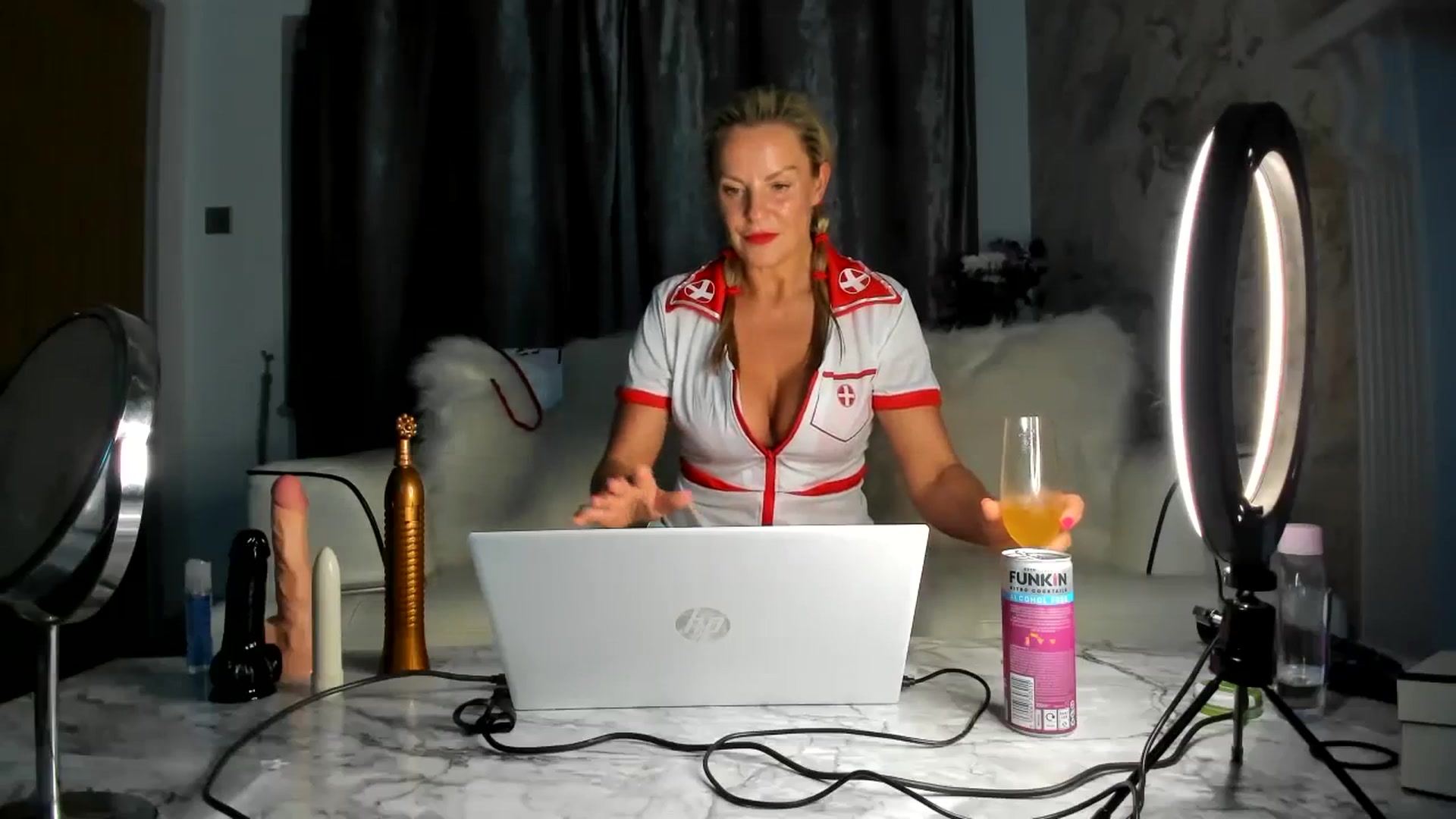 Gallery image thumbnail from Klo35's myfreecams stream on, 08/30/2023, 22:12 image 2 of 20