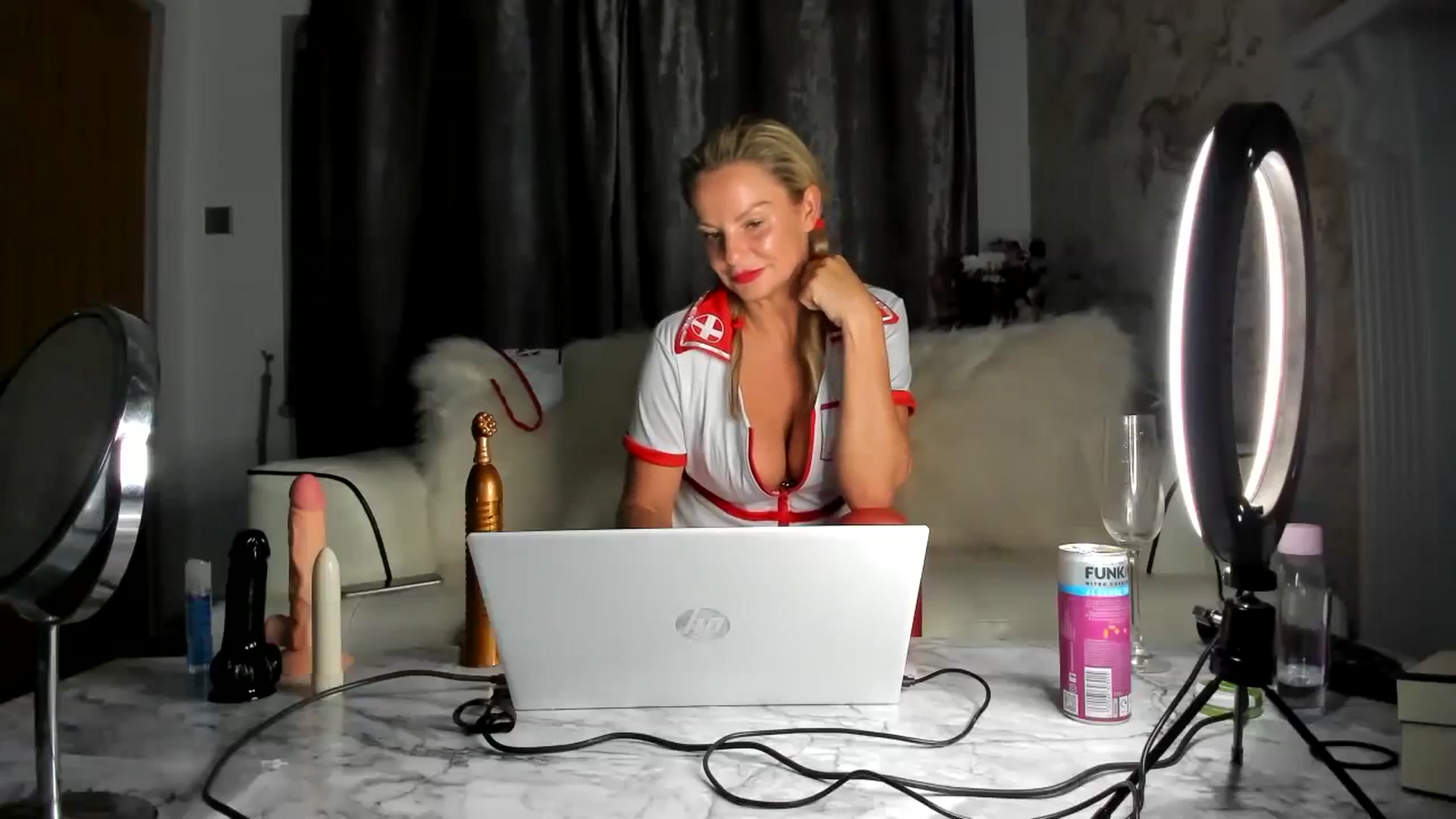 Gallery image thumbnail from Klo35's myfreecams stream on, 08/30/2023, 22:12 image 12 of 20