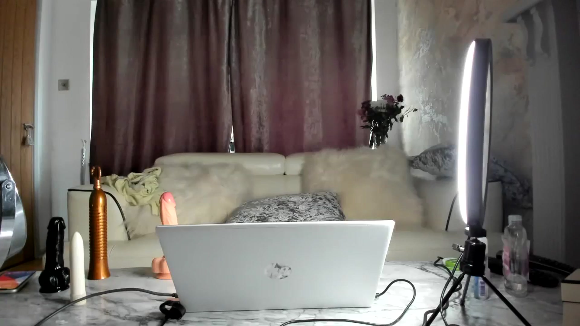 Gallery image thumbnail from Klo35's myfreecams stream on, 08/31/2023, 09:18 image 3 of 20