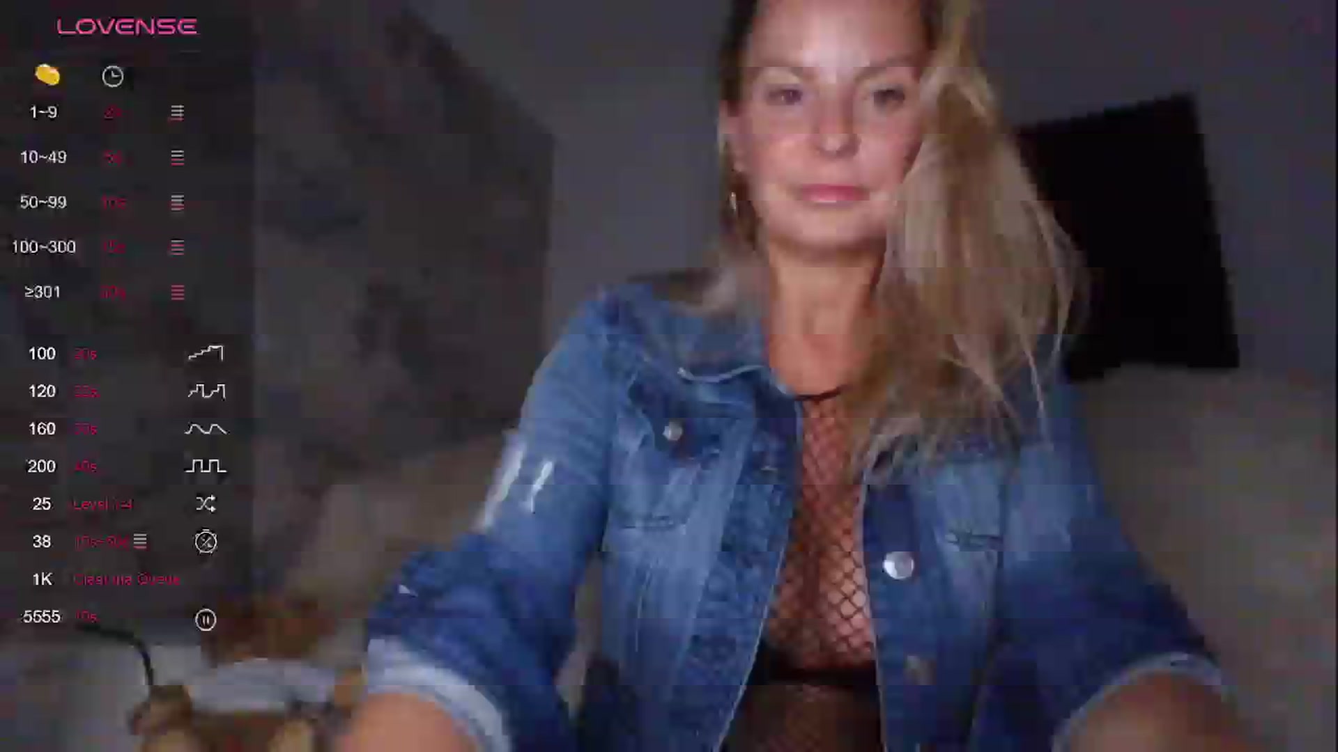 Gallery image thumbnail from Klo35's myfreecams stream on, 09/06/2023, 24:24 image 1 of 20