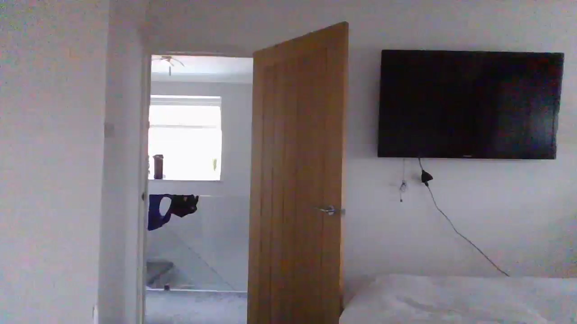 Gallery image thumbnail from Klo35's myfreecams stream on, 09/10/2023, 15:13 image 8 of 20
