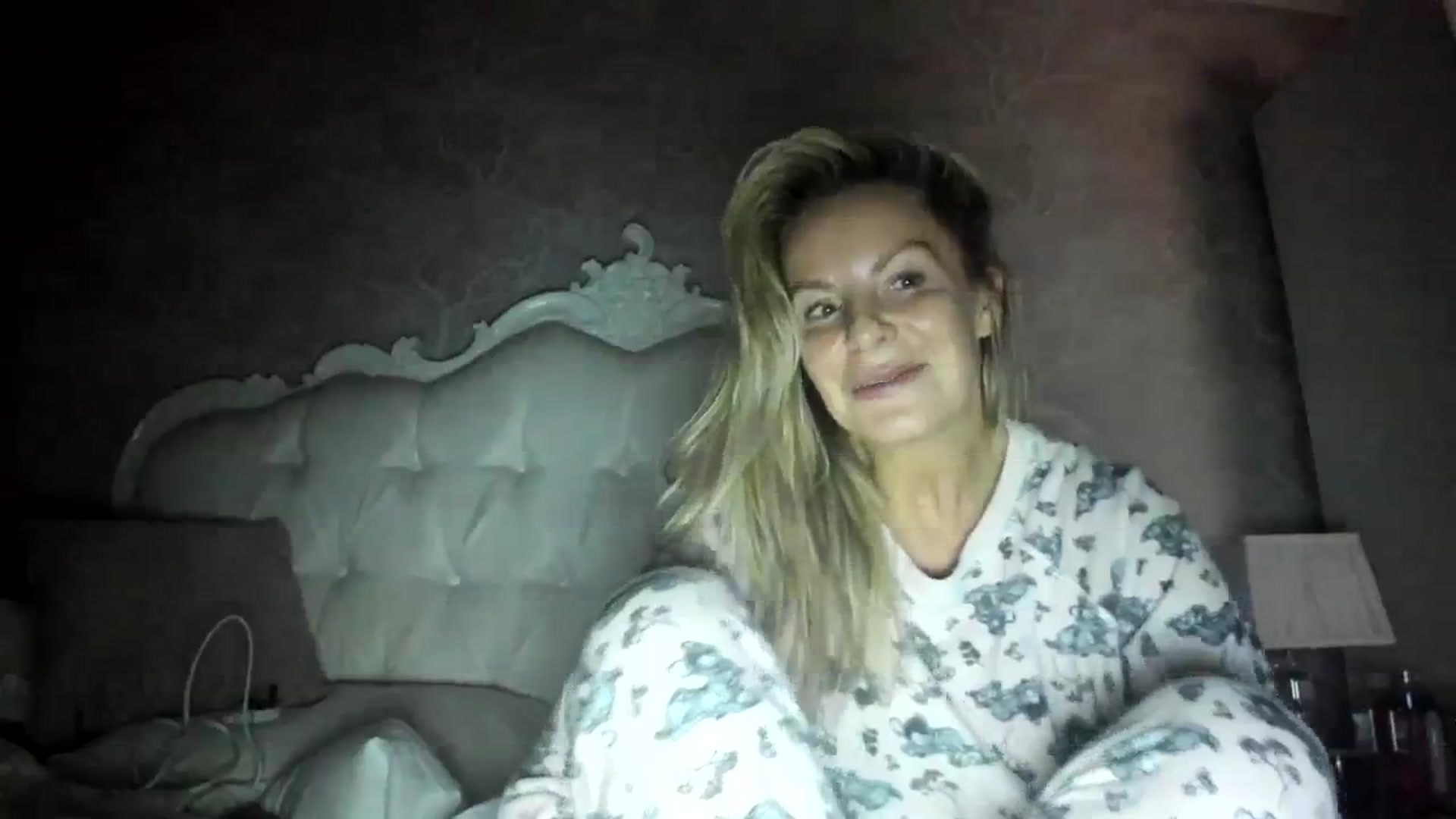 Gallery image thumbnail from Klo35's myfreecams stream on, 09/14/2023, 07:00 image 5 of 20