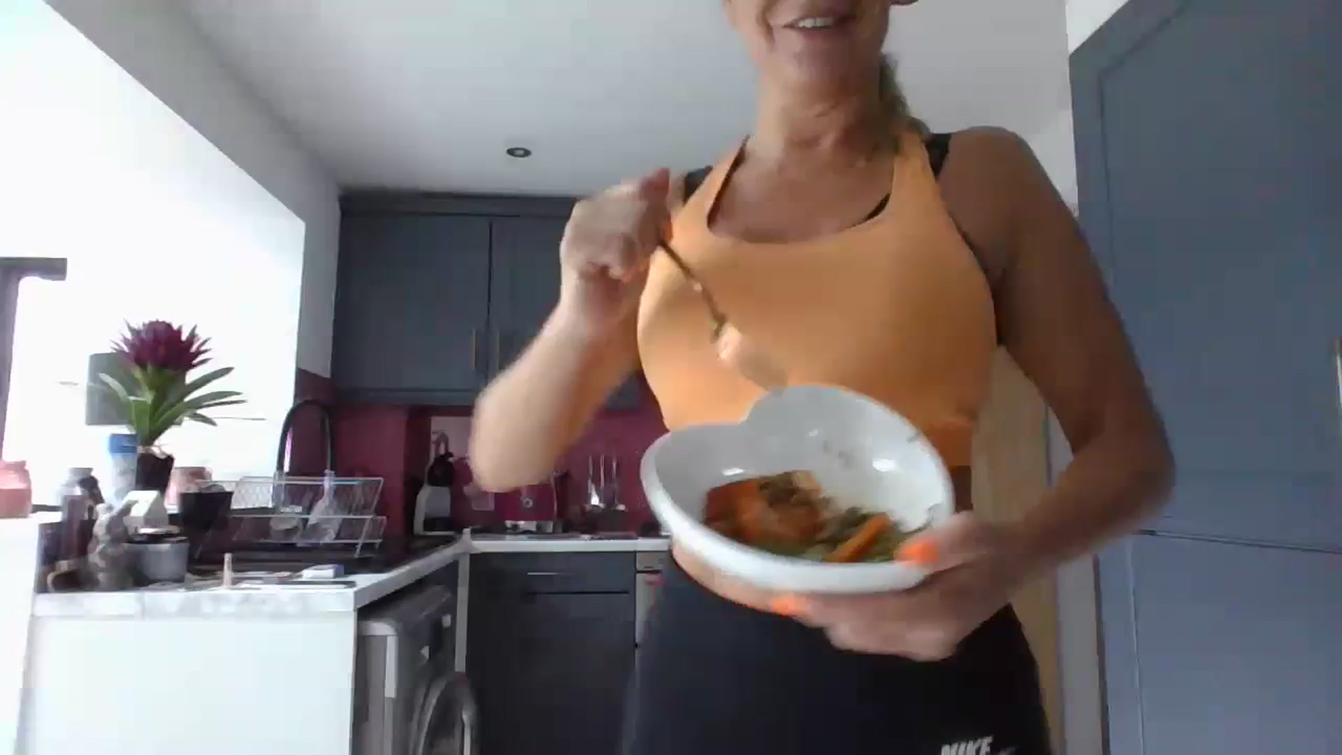 Gallery image thumbnail from Klo35's myfreecams stream on, 09/16/2023, 11:32 image 8 of 20