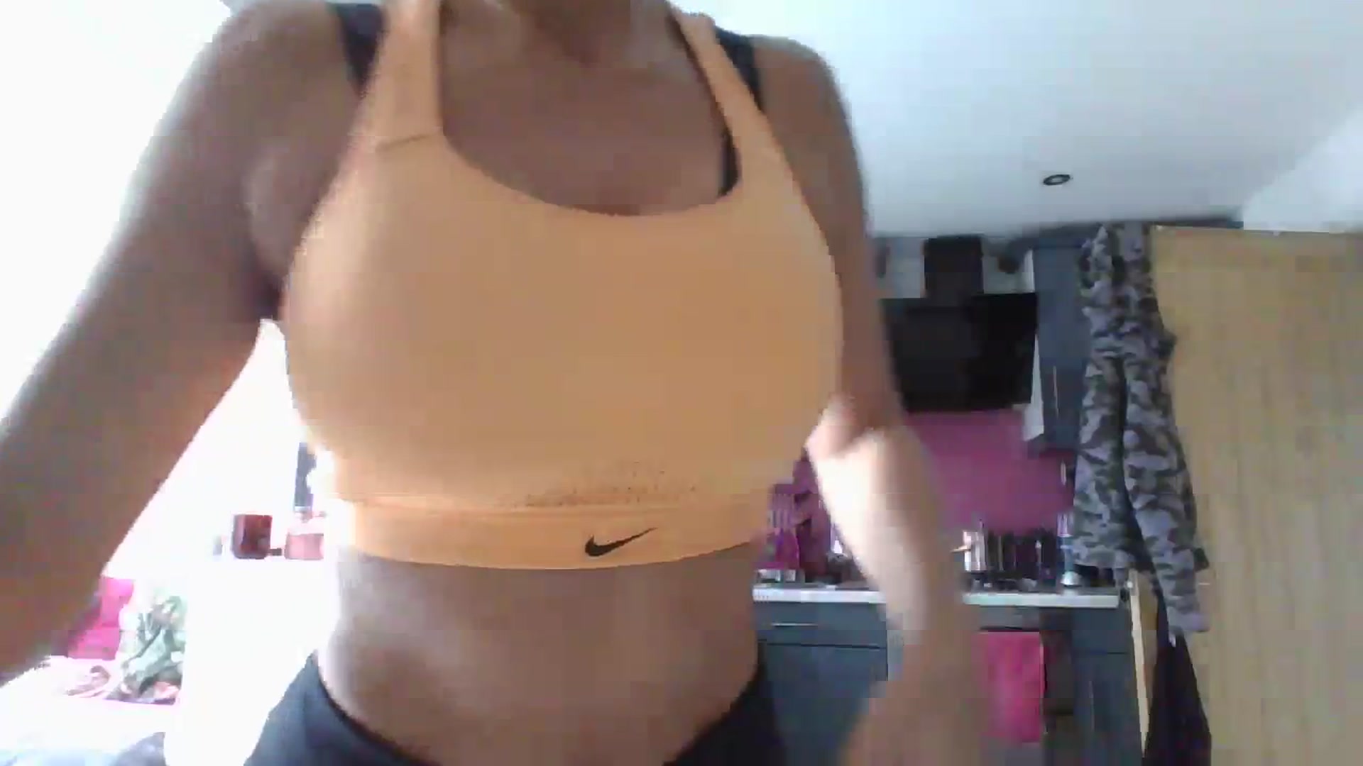Gallery image thumbnail from Klo35's myfreecams stream on, 09/16/2023, 11:32 image 15 of 20