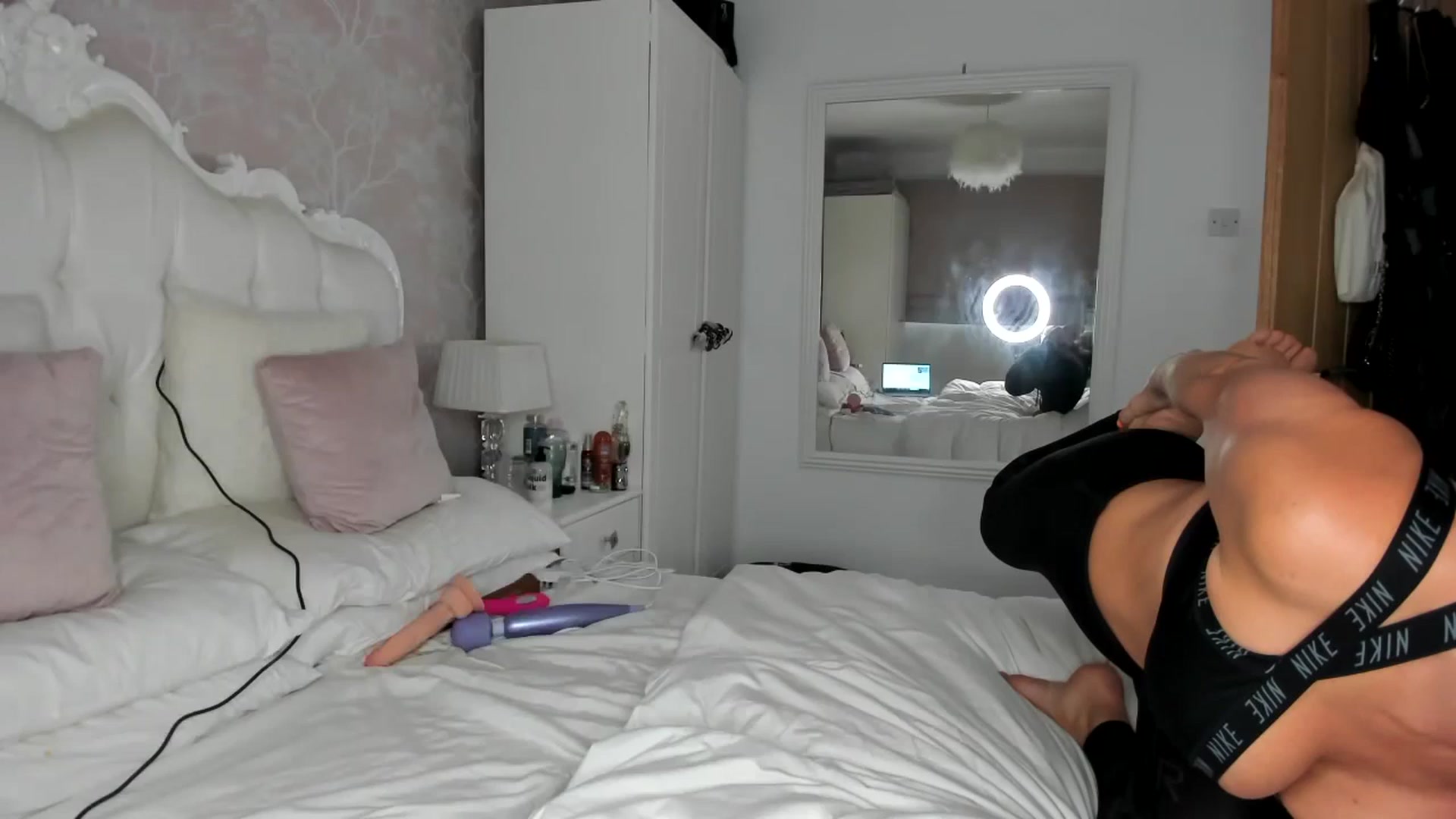 Gallery image thumbnail from Klo35's myfreecams stream on, 09/16/2023, 12:47 image 11 of 20