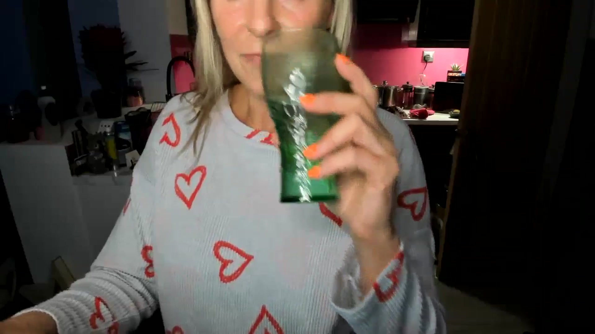 Gallery image thumbnail from Klo35's myfreecams stream on, 09/18/2023, 20:37 image 4 of 20