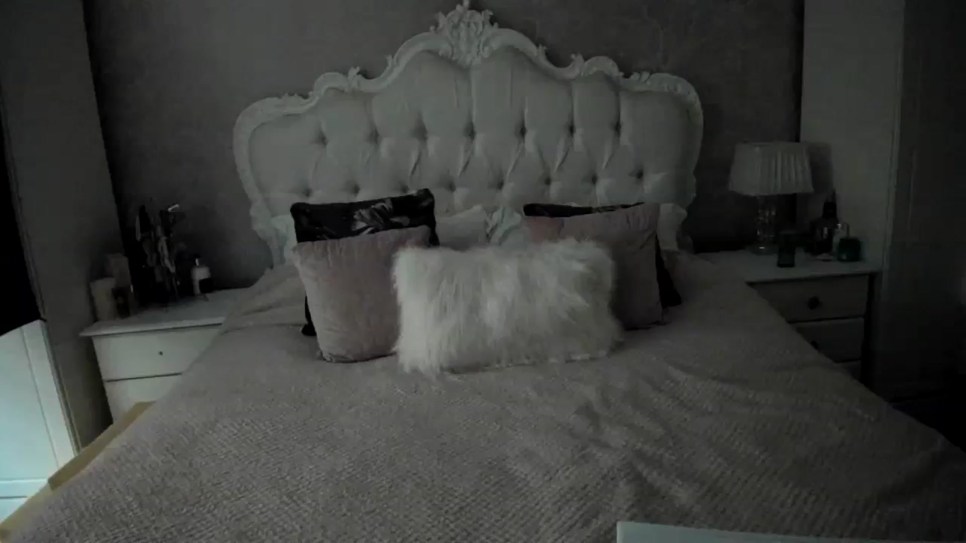 Gallery image thumbnail from Klo35's myfreecams stream on, 10/11/2023, 12:34 image 16 of 20