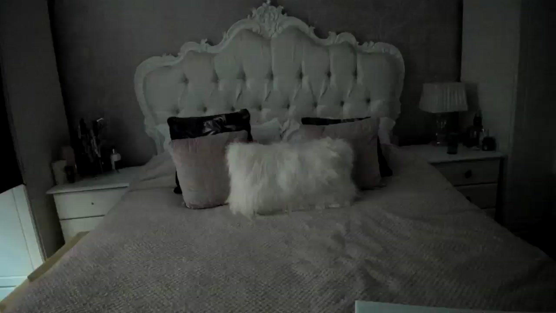 Gallery image thumbnail from Klo35's myfreecams stream on, 10/11/2023, 12:34 image 14 of 20