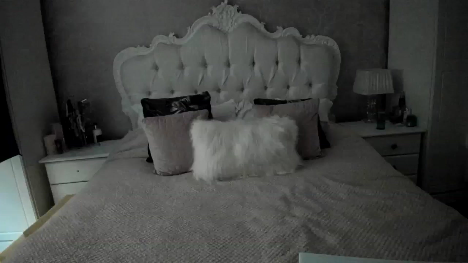 Gallery image thumbnail from Klo35's myfreecams stream on, 10/11/2023, 12:34 image 12 of 20